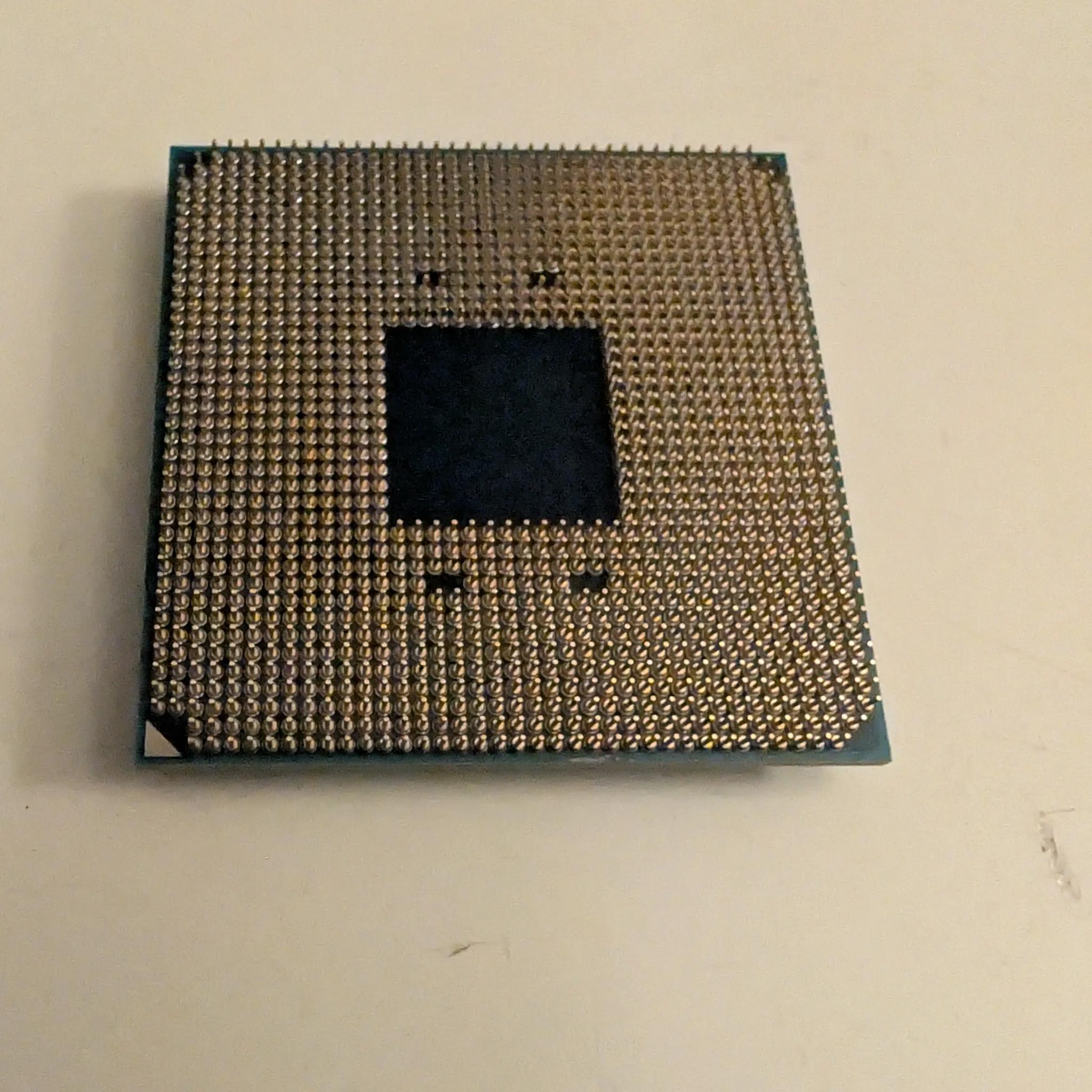 BROKEN - Ryzen 5 5600G - No broken, missing, or bent pins
