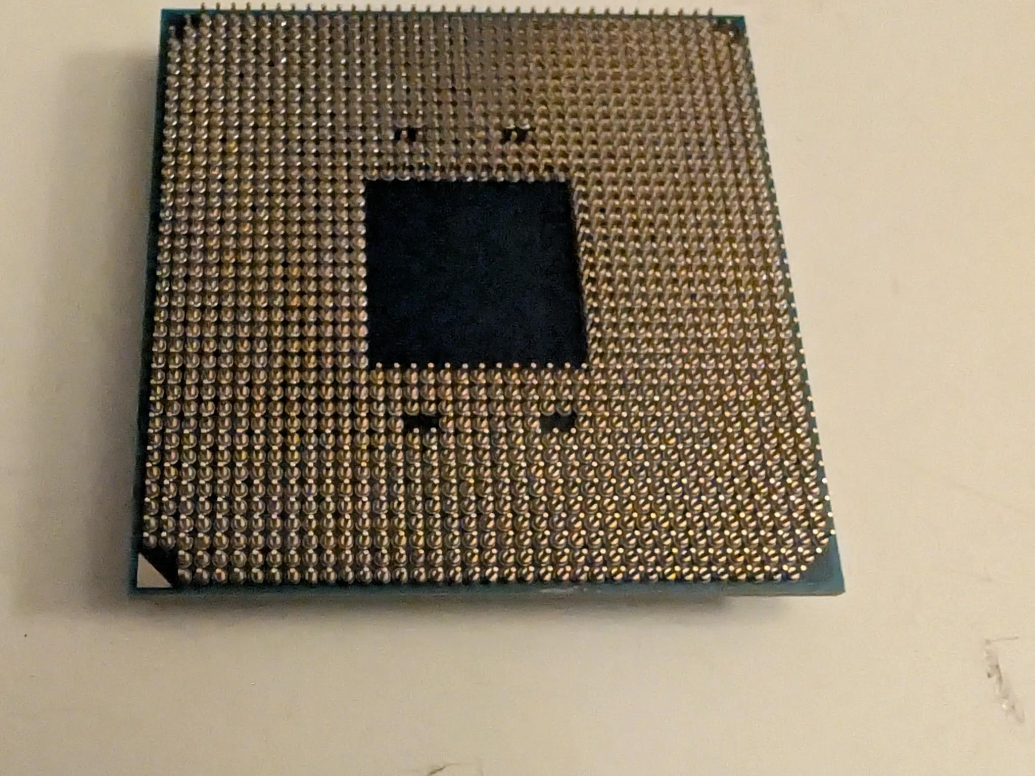 BROKEN - Ryzen 5 5600G - No broken, missing, or bent pins