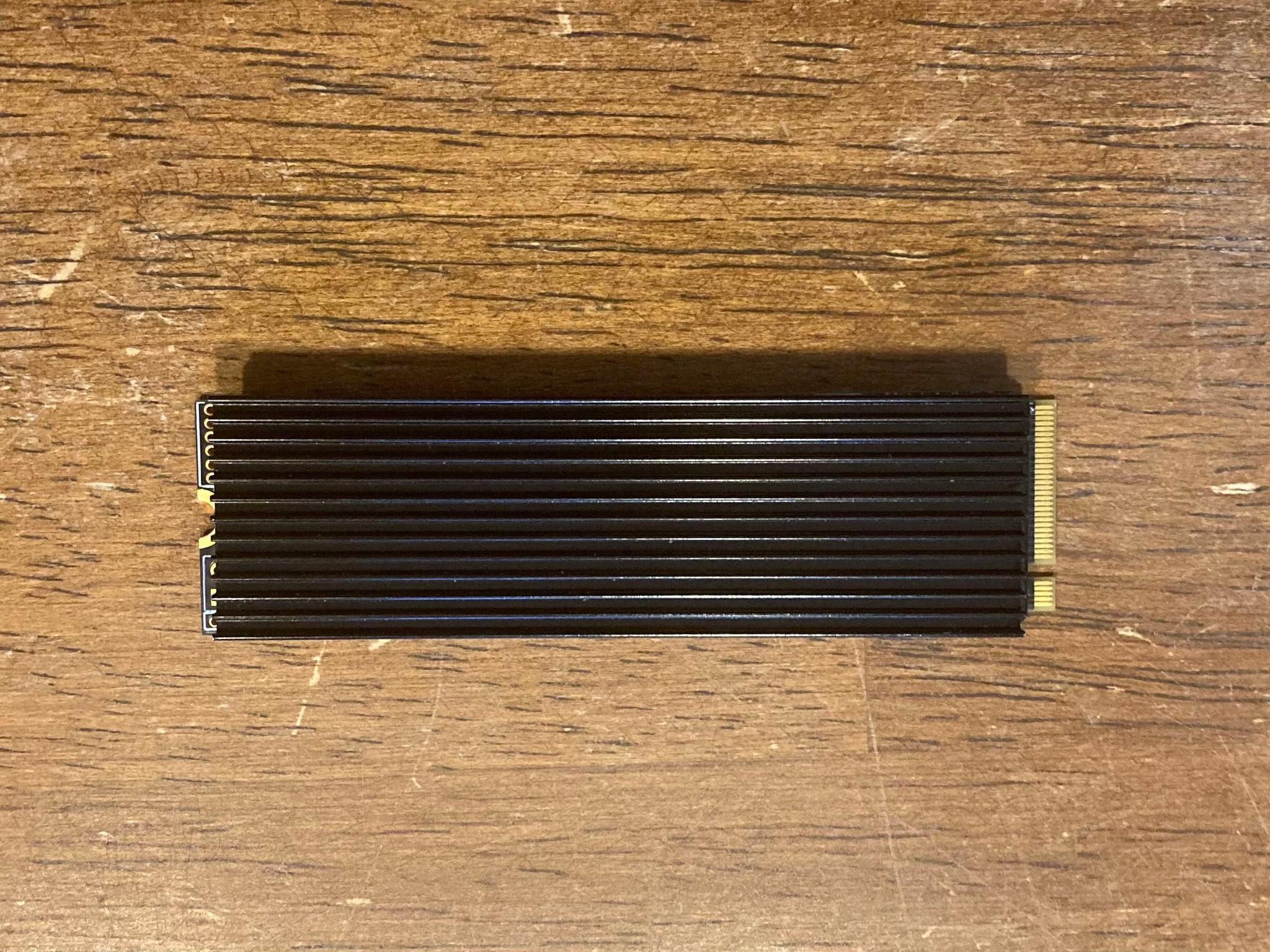 LEVEN JPS600 4TB NVME SSD