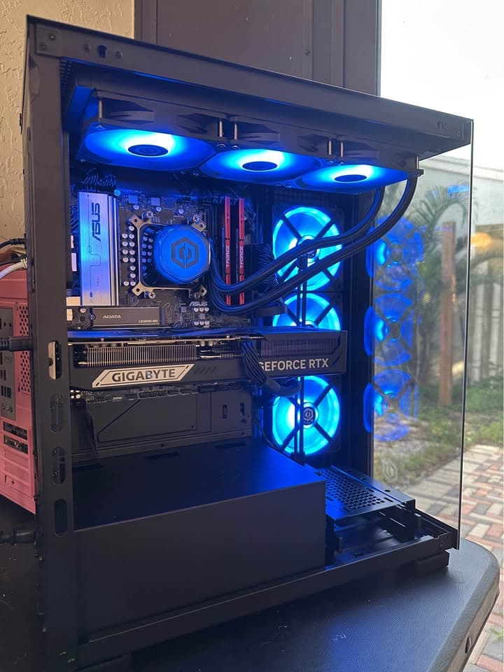 High End Desktop Gaming PC (9800X3D + 32GB DDR5 + 5070Ti)