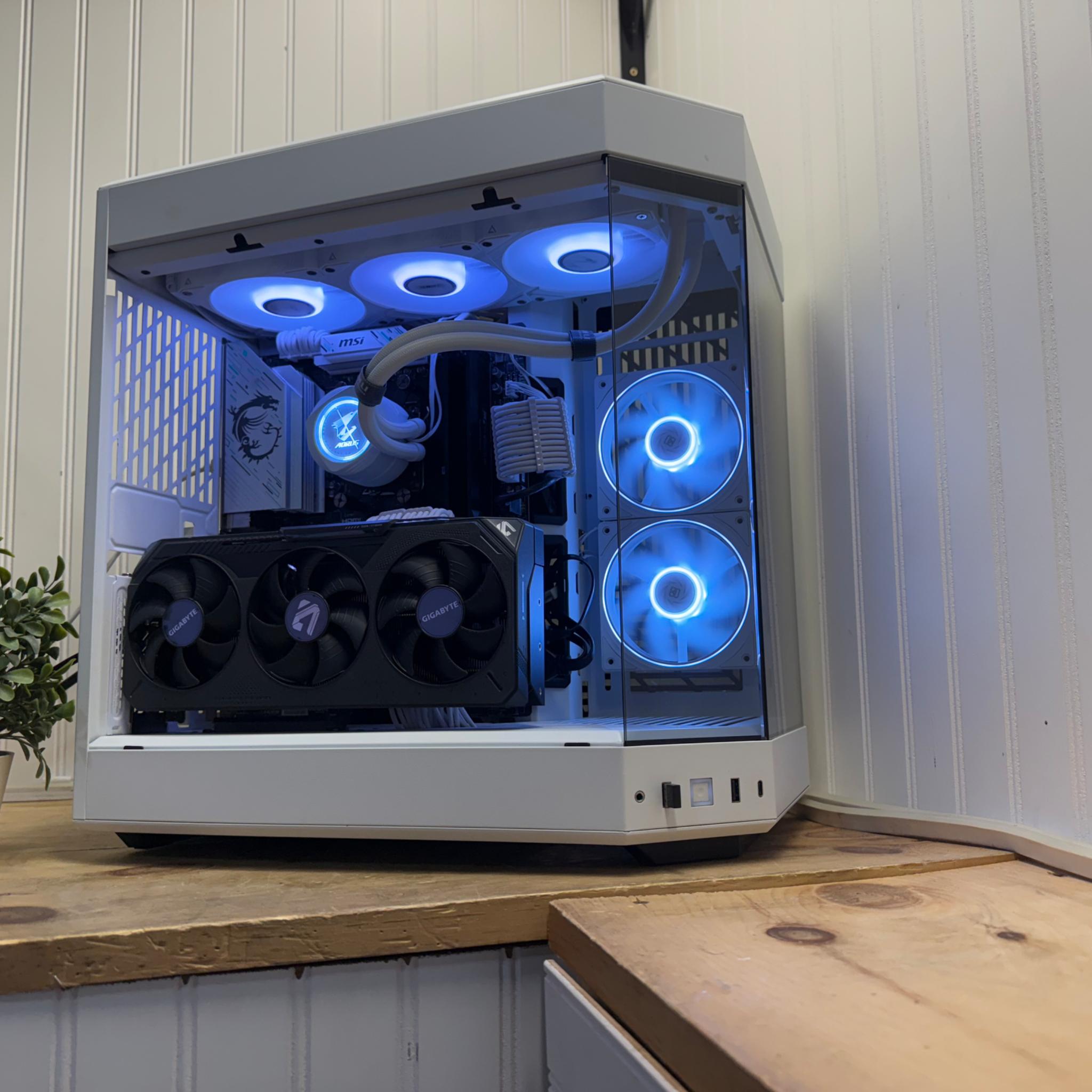 WHITE DRAGON  1440p /4k Gaming PC 7700x/9070XT/32g ddr5/x670E/1000w PSU /3 TB Storage/360mm AIO