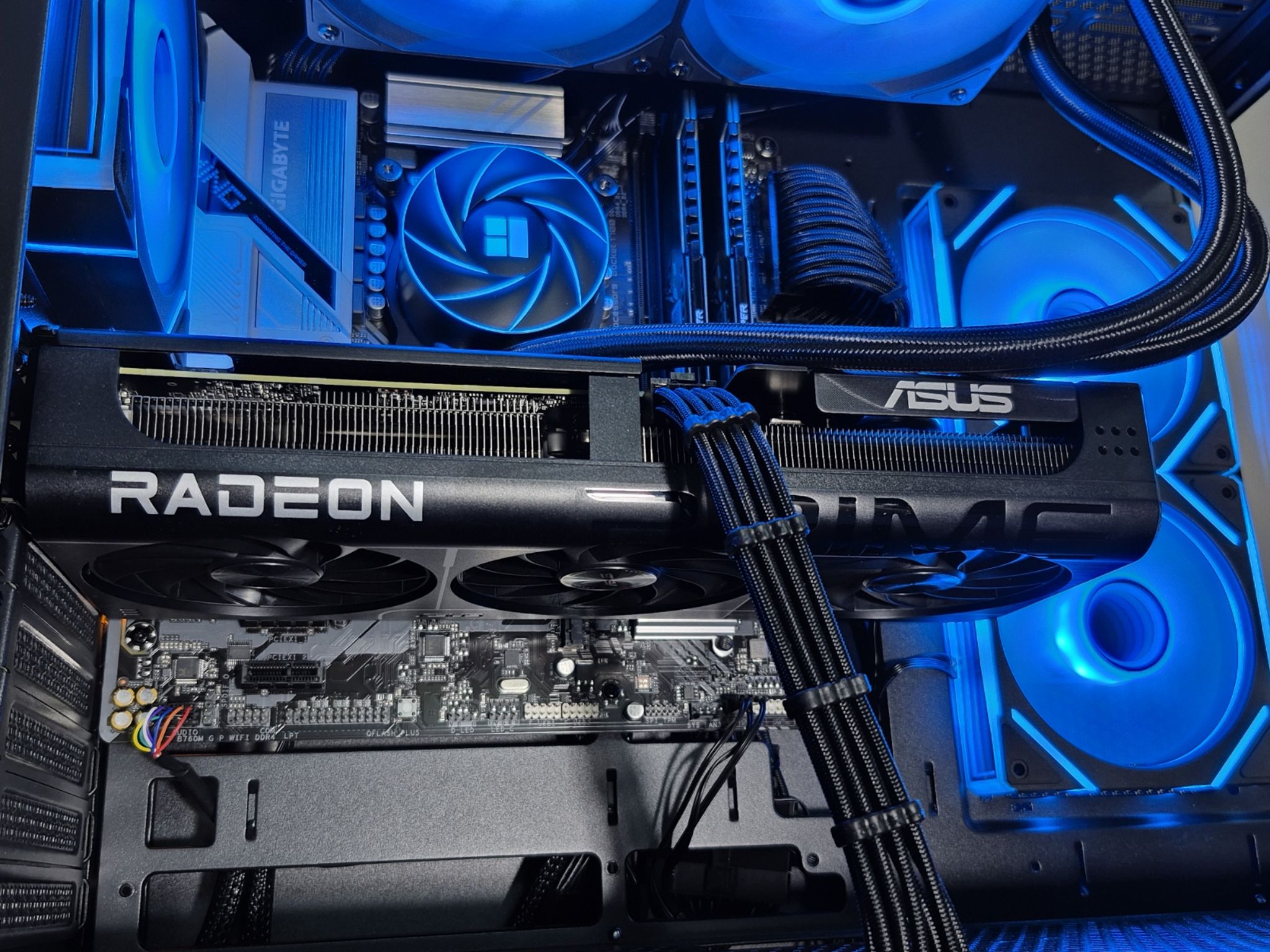 1440p Gaming Desktop PC, Intel i5 14600k, AMD RX 9600 XT 16 GB, 1TB SSD, 32GB DDR4