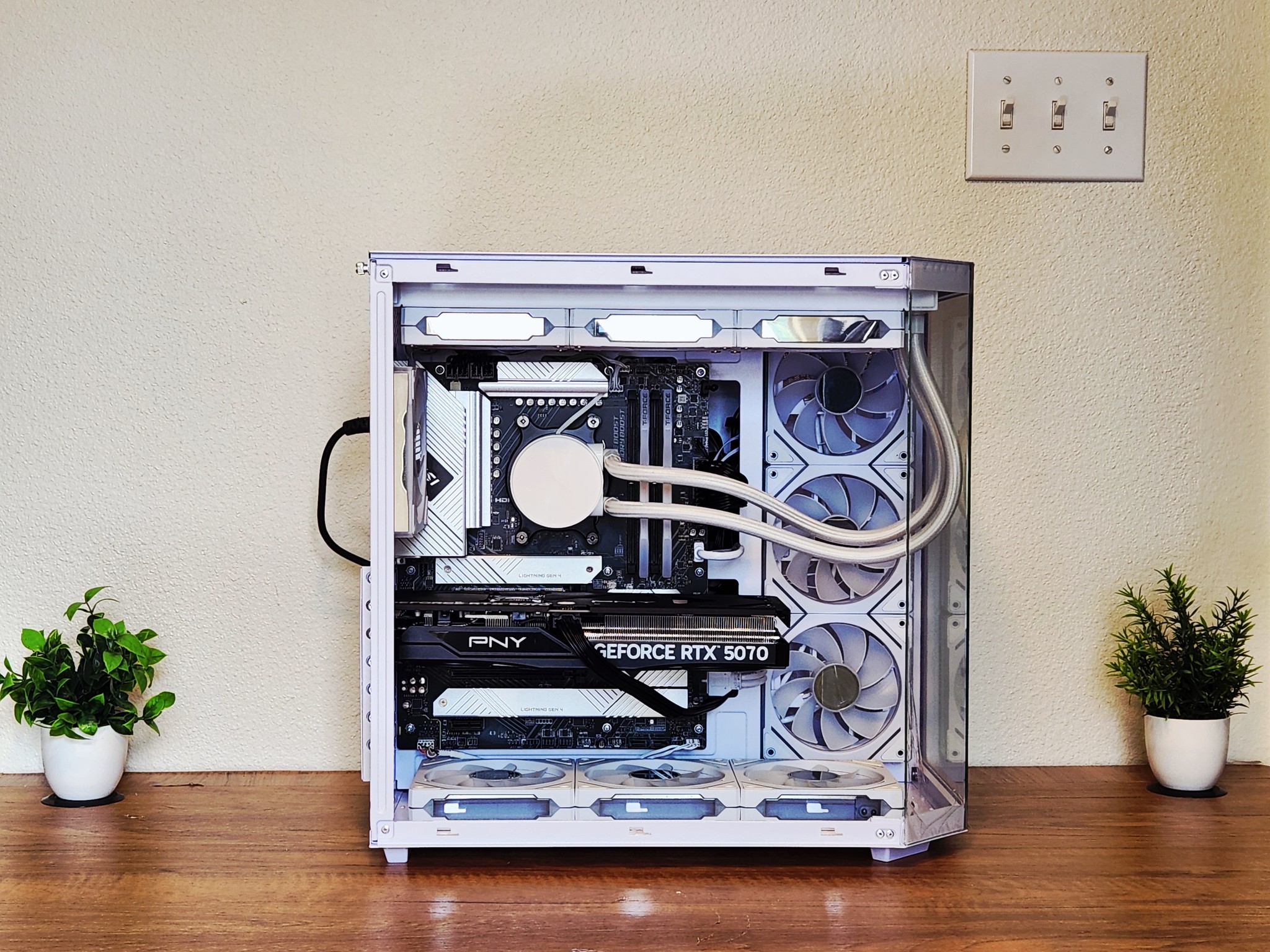 "White Stallion" Gaming PC | RTX 5070 OC | RYZEN 5 7500F | 32GB DDR5 | 1TB M.2 SSD | WINDOWS 11 PRO