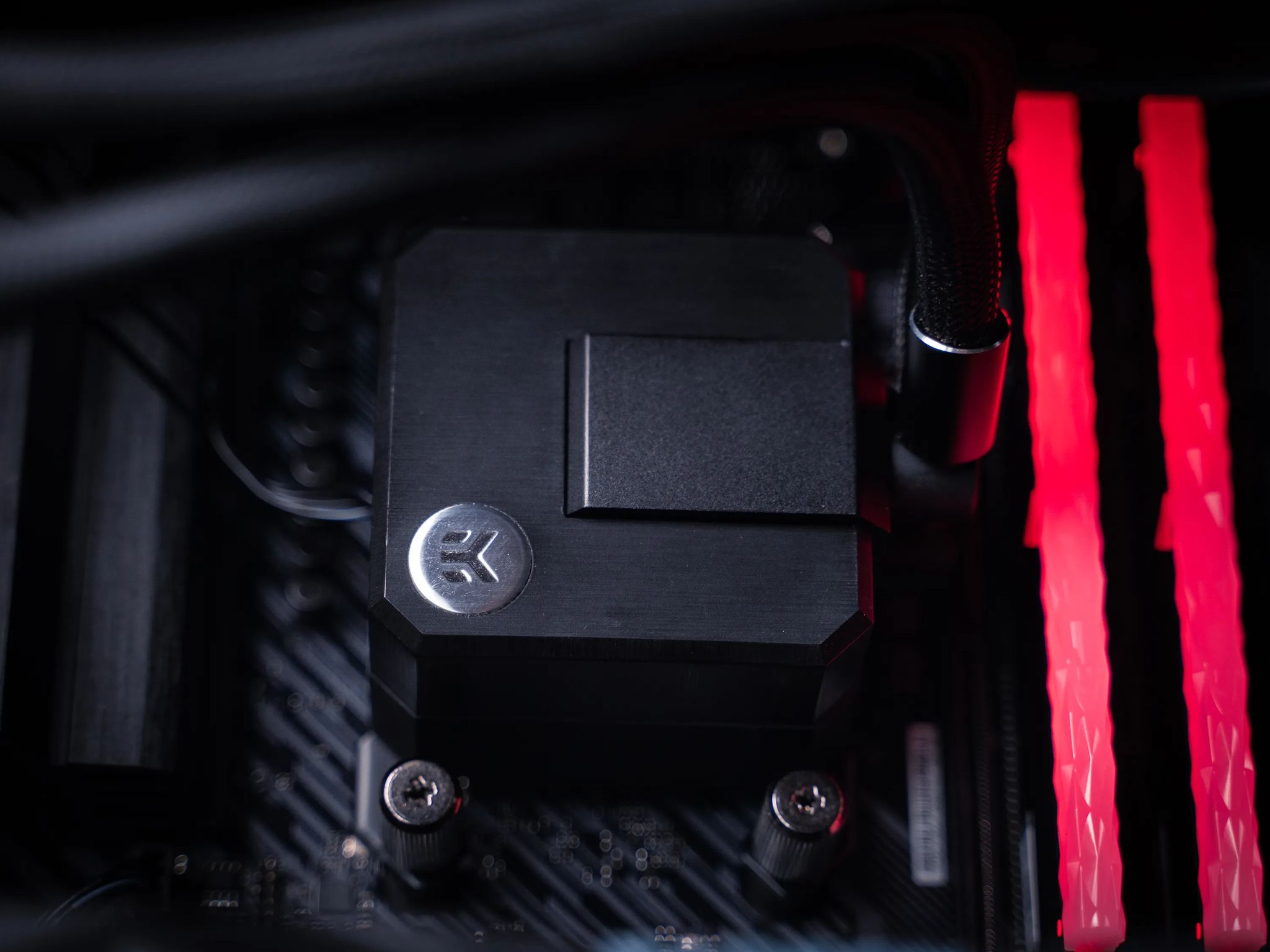 “Predark-OC” RX 7800 XT Ryzen 7 32GB Windows 11 Pro 2TB Workstation Gaming PC