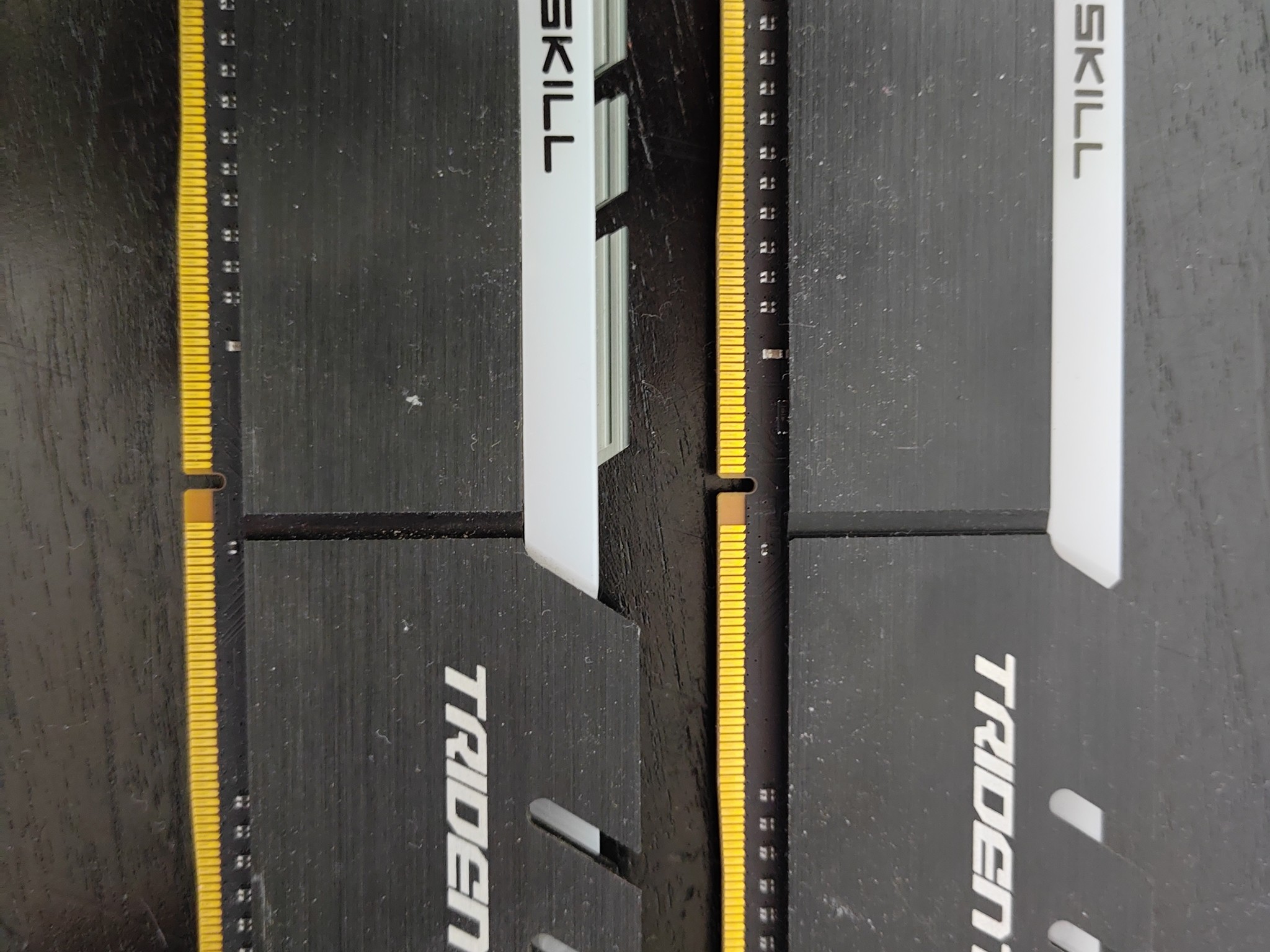 g skill trident z RGB 2x8 16 gb desktop DDR4 memory