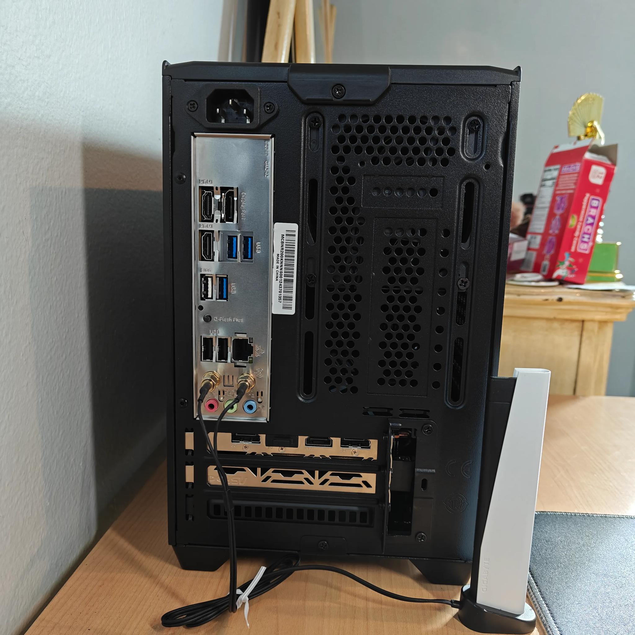 Stealthy SFF | RX 7600 | R5 5600 | 1 TB NVME | 32 GB DDR4