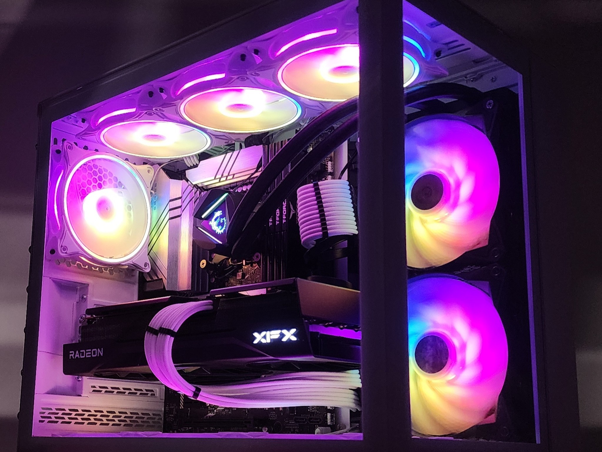 Gaming PC i5-14600KF 32GB RAM 1TB SSD RX 9070 XT 16GB Windows 11 Computer