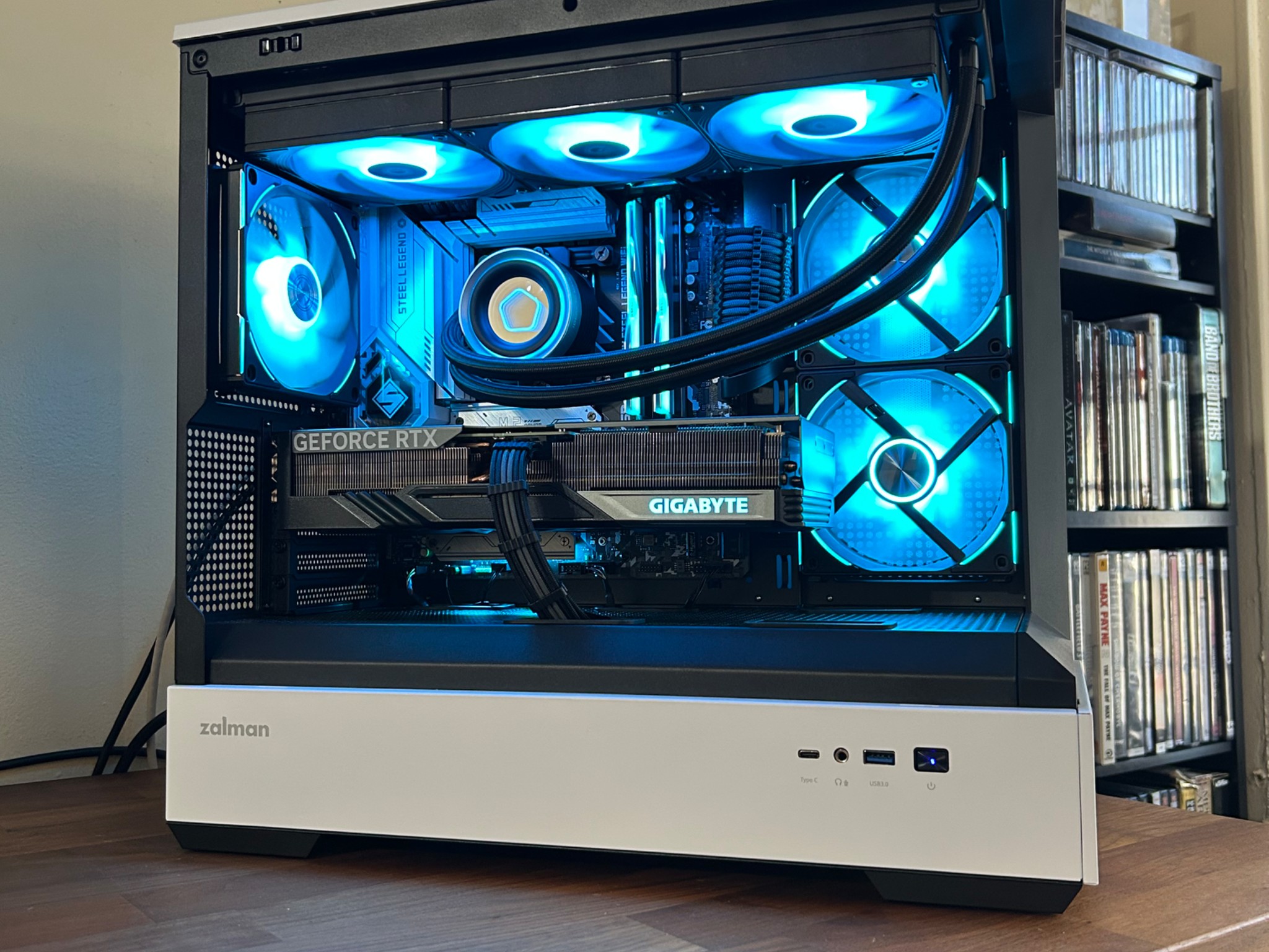 RTX 4070ti Super | Intel i5 14600K | 32GB DDR5 7200MT/s | 2TB SSD | The Legend RTX