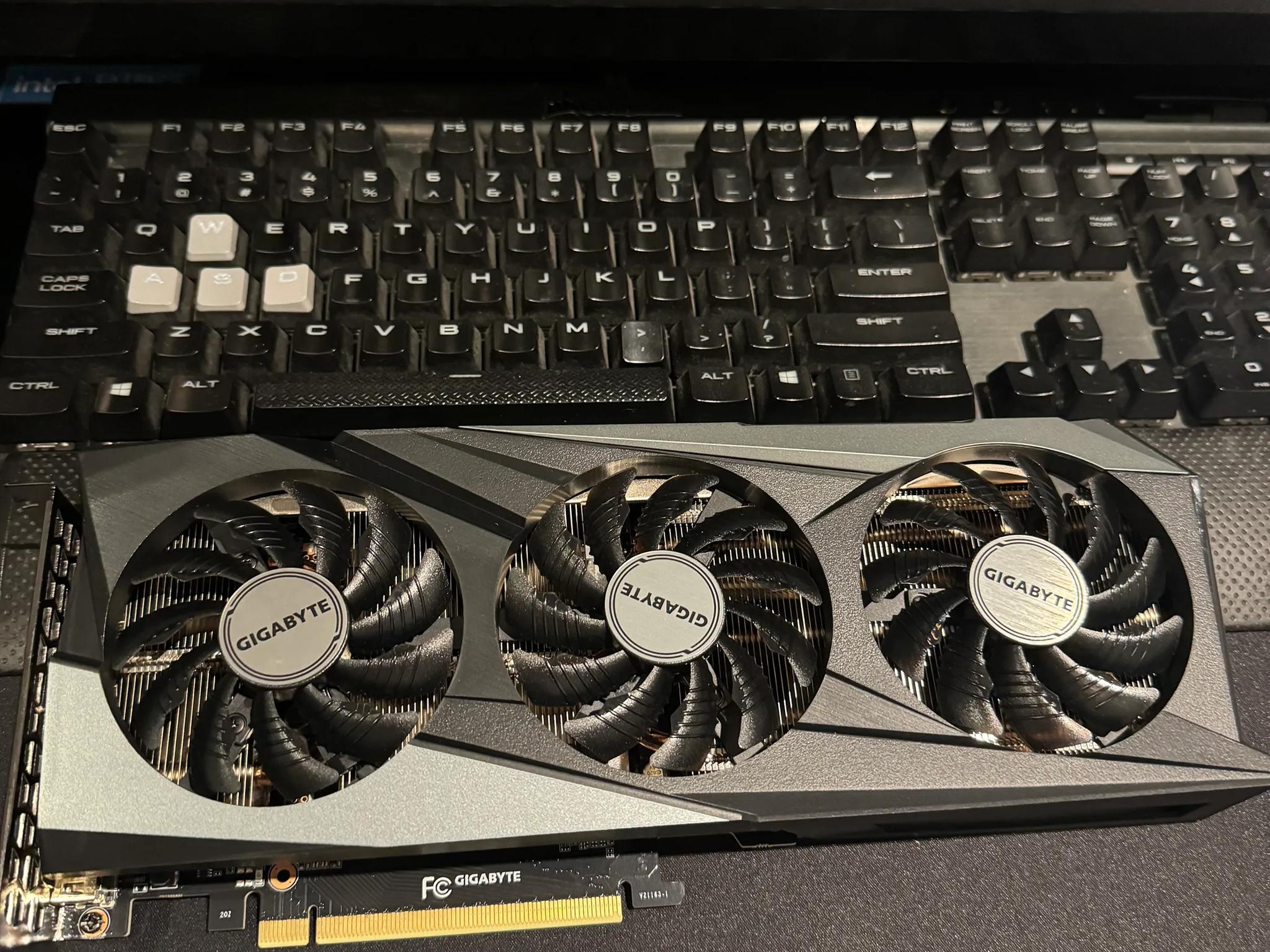 GIGABYTE GeForce RTX 3060 Ti Gaming OC 8G
