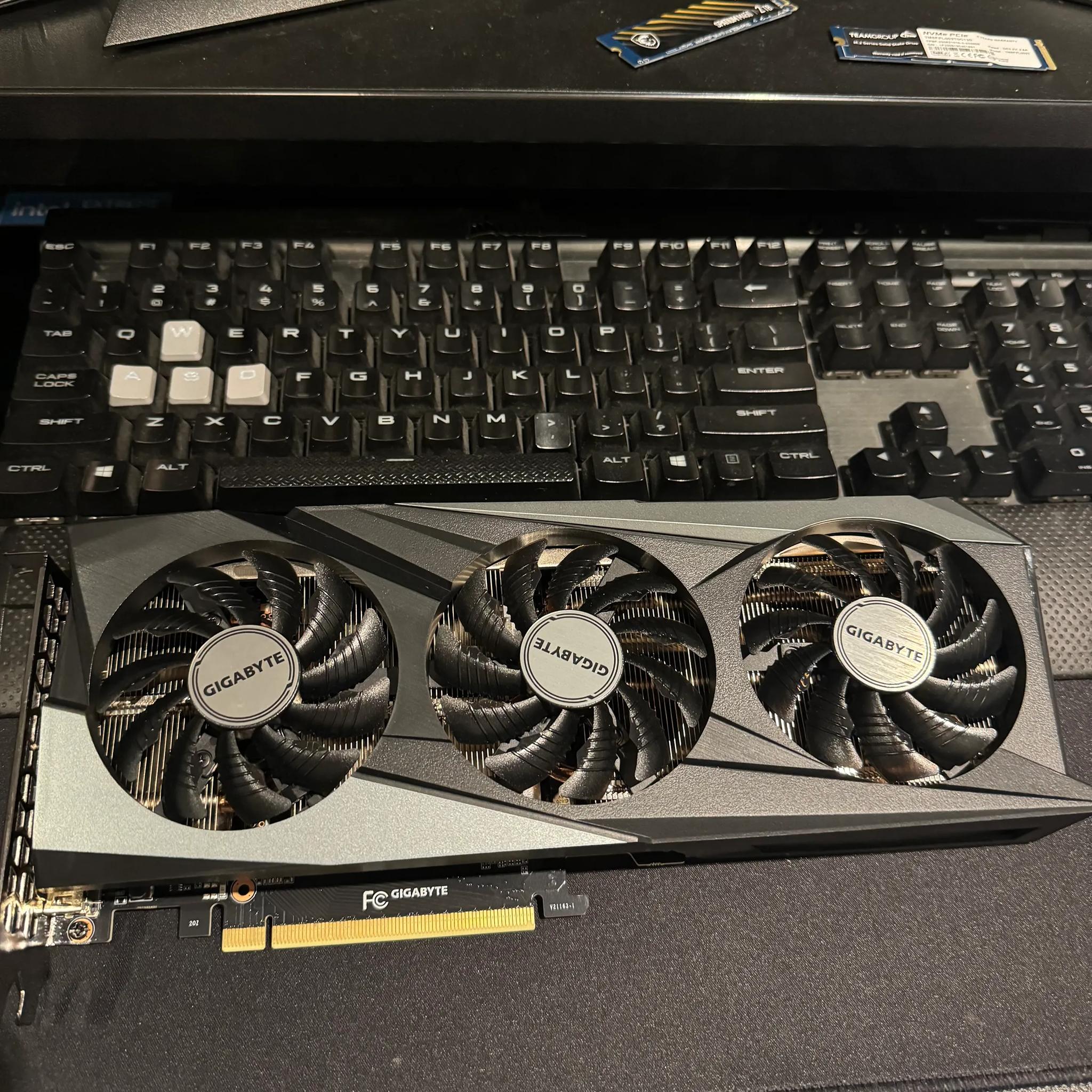 GIGABYTE GeForce RTX 3060 Ti Gaming OC 8G