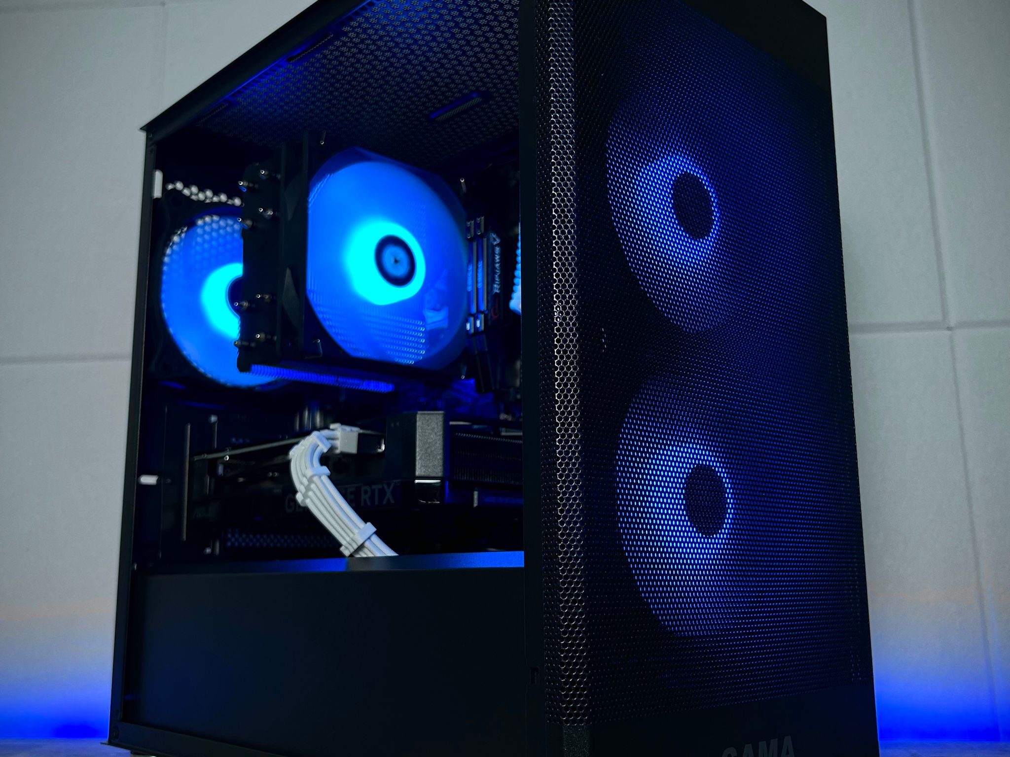 RTX 4060 | Ryzen 5 5600 | 1TB NVME | 16GB 3600MHz