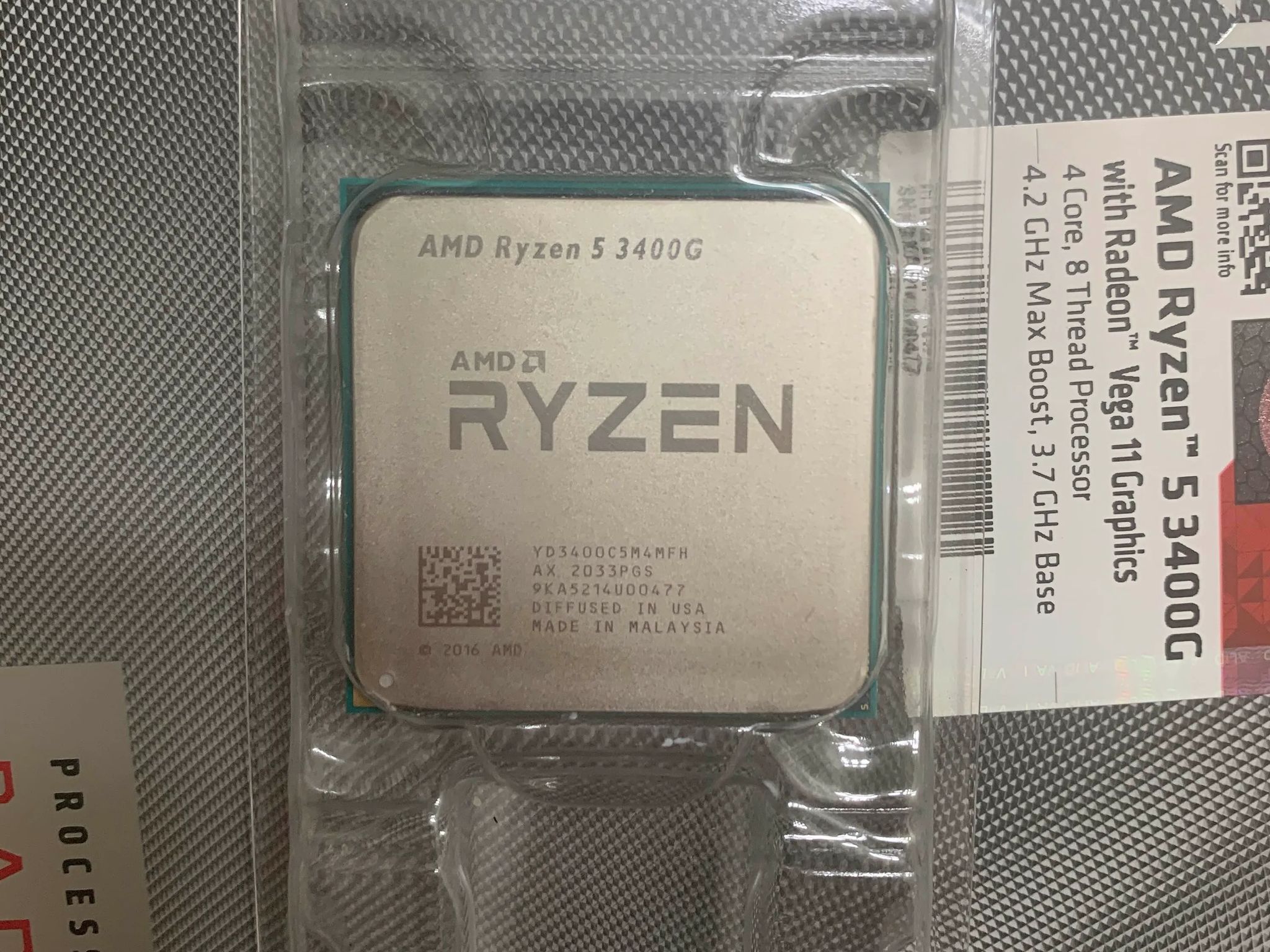AMD Ryzen 5 3400G with cooler