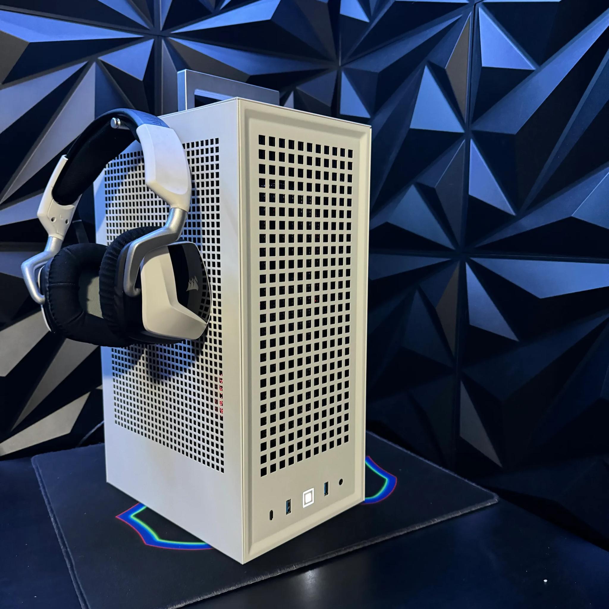 ⚡🏢🏃Power Tower GO⚡🏢🏃 Intel i9| GTX 1080Ti | 32 GB DDR4| 1 TB NVME| 4 TB HDD|