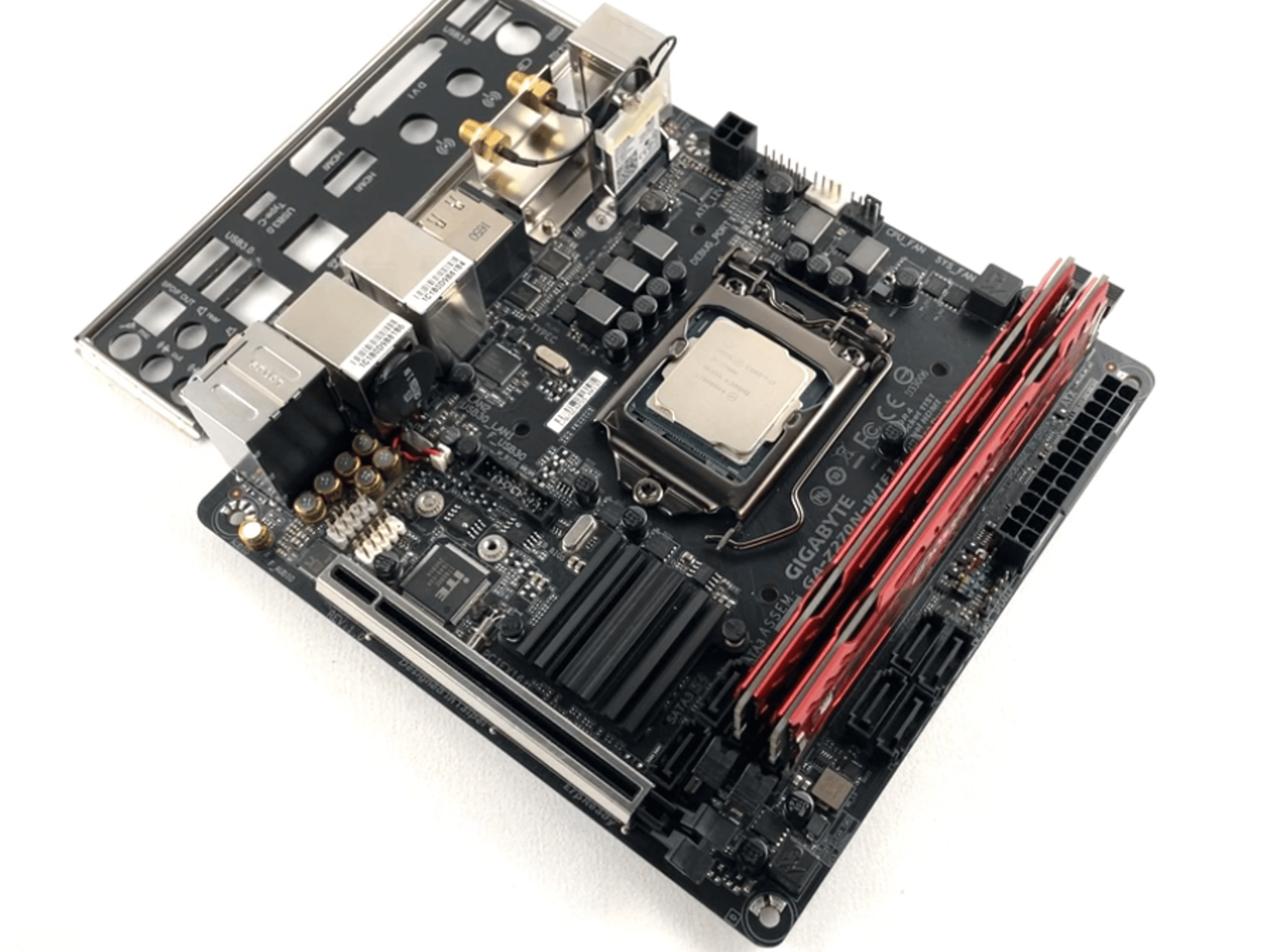 Gigabyte GA-Z270N-WIFI Mini-ITX Motherboard Bundle Intel I7 7700k CPU, DDR4 ram (2x8 GB), I/O SHIELD
