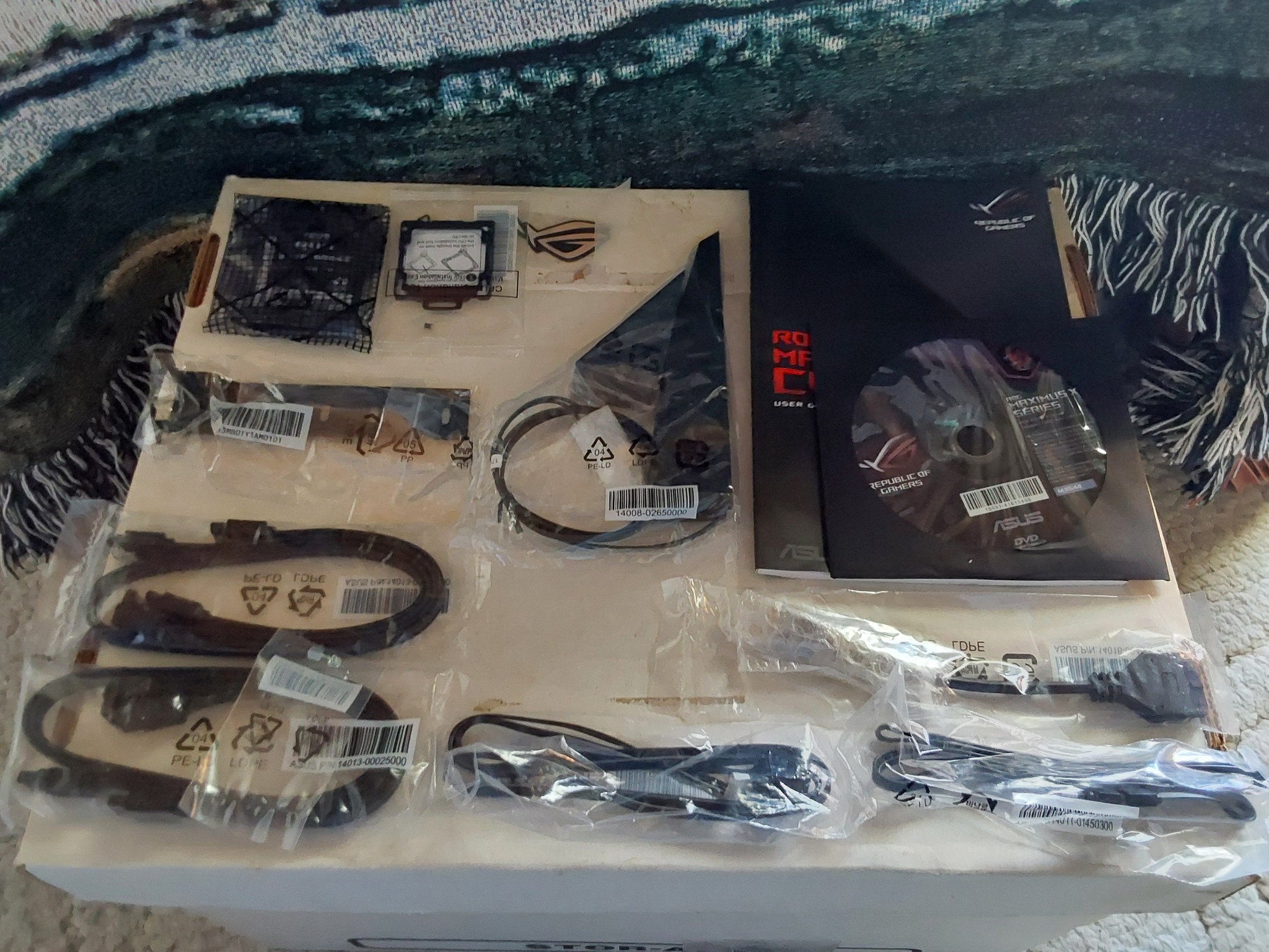 ASUS ROG MAXIMUS X CODE Z370 LGA1151 Intel DDR4 ATX Motherboard (Open Box)