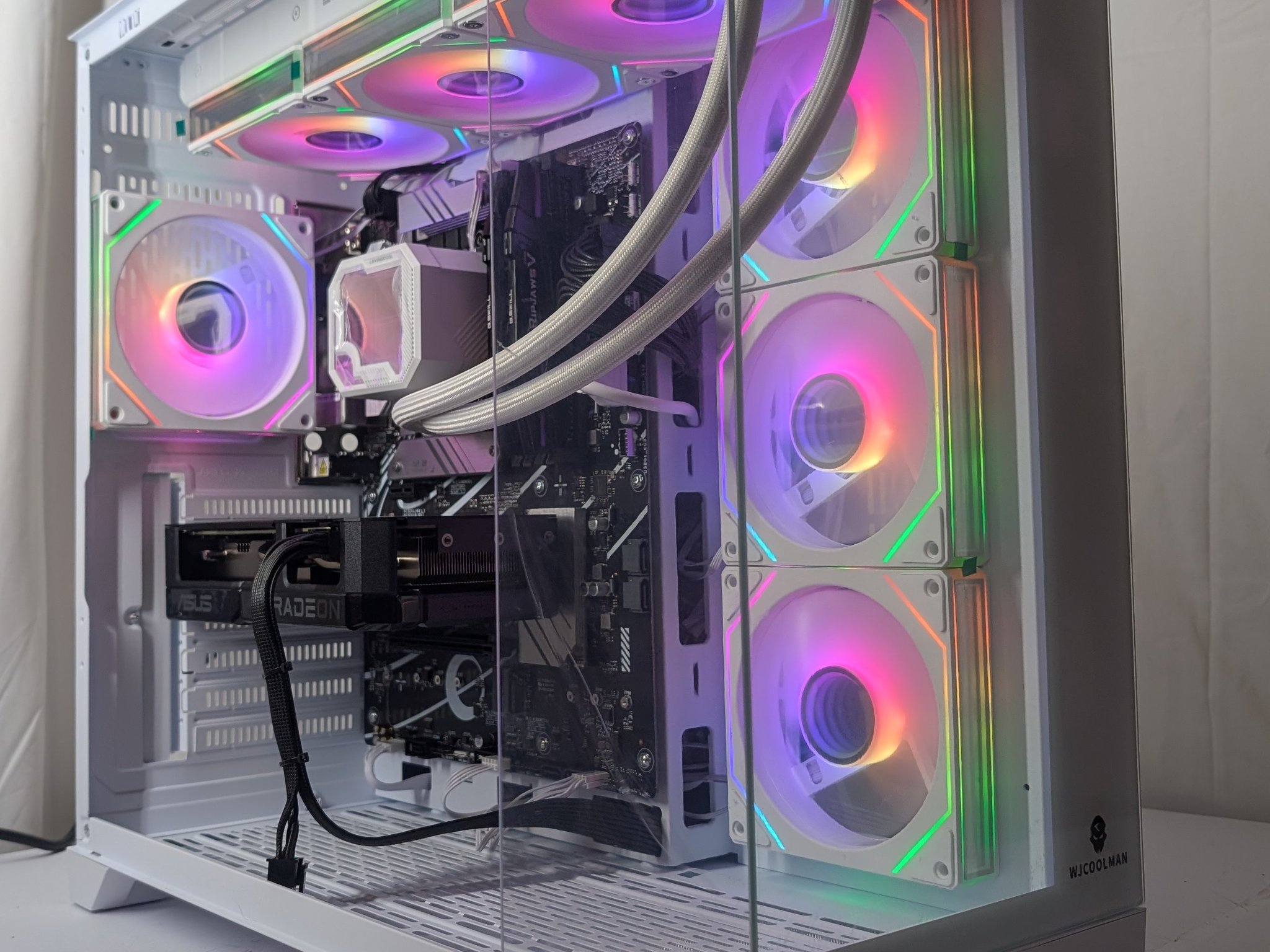 9060XT 16GB | I7 12700KF | 32GB DDR4 | 1TB NVME | 650W