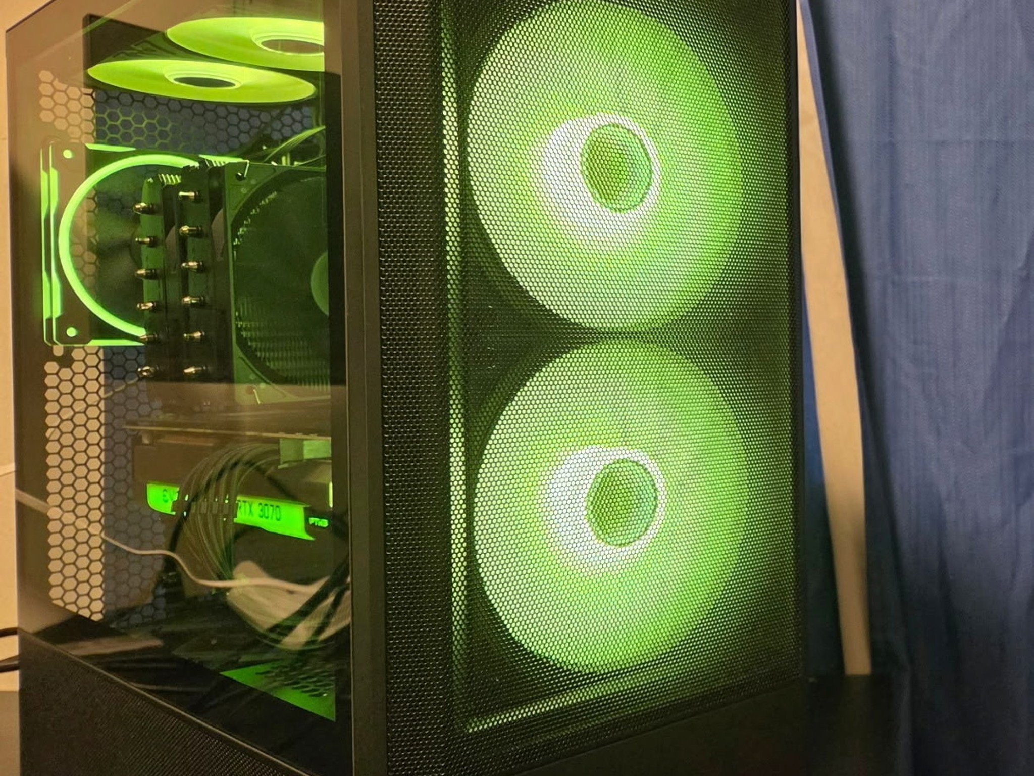 Ryzen 7 5800X3D / EVGA RTX 3070 Gaming PC - 32GB / 1TB NVMe