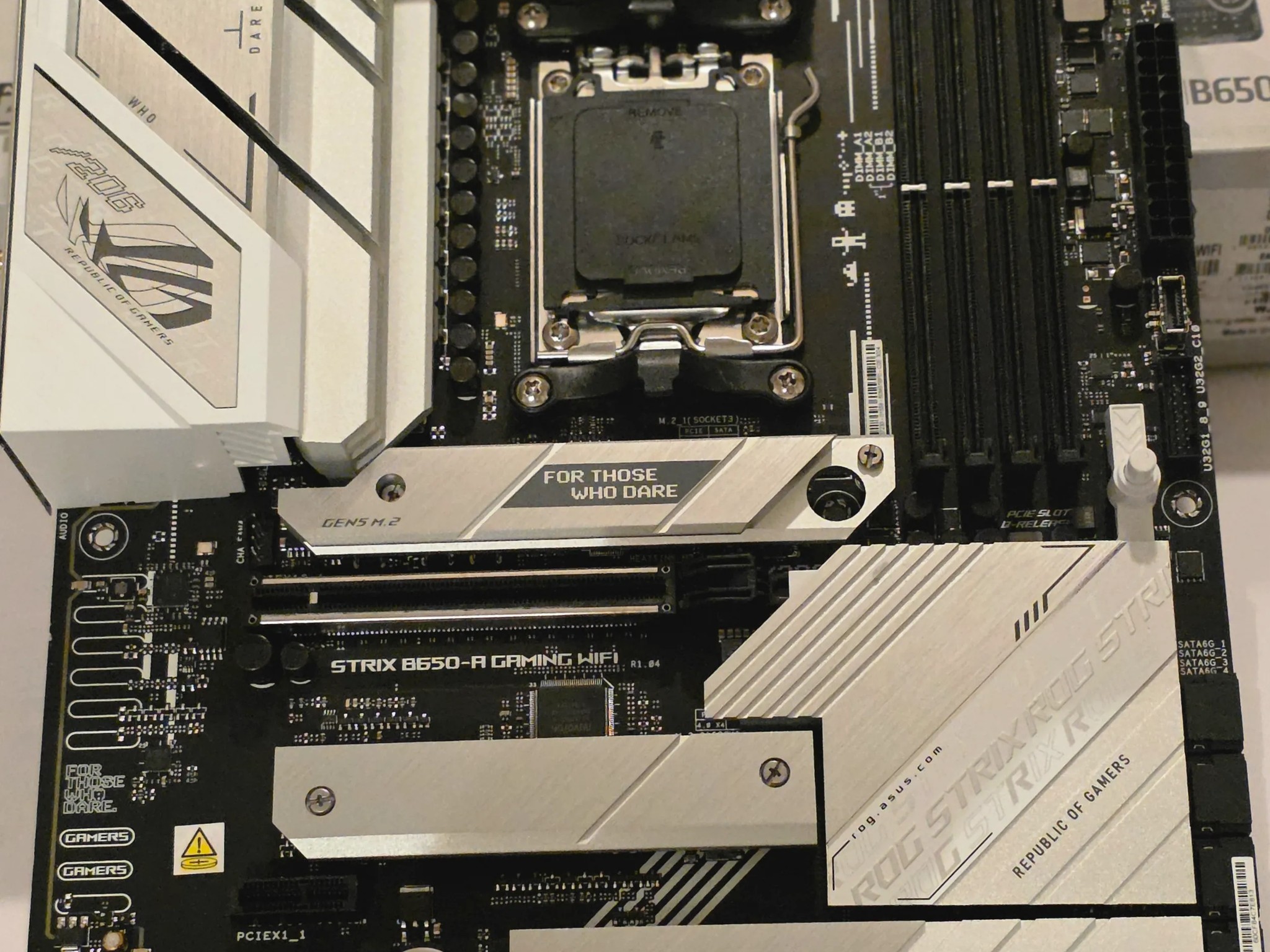 ASUS ROG Strix B650-A Gaming WiFi 6E AM5 (LGA1718)