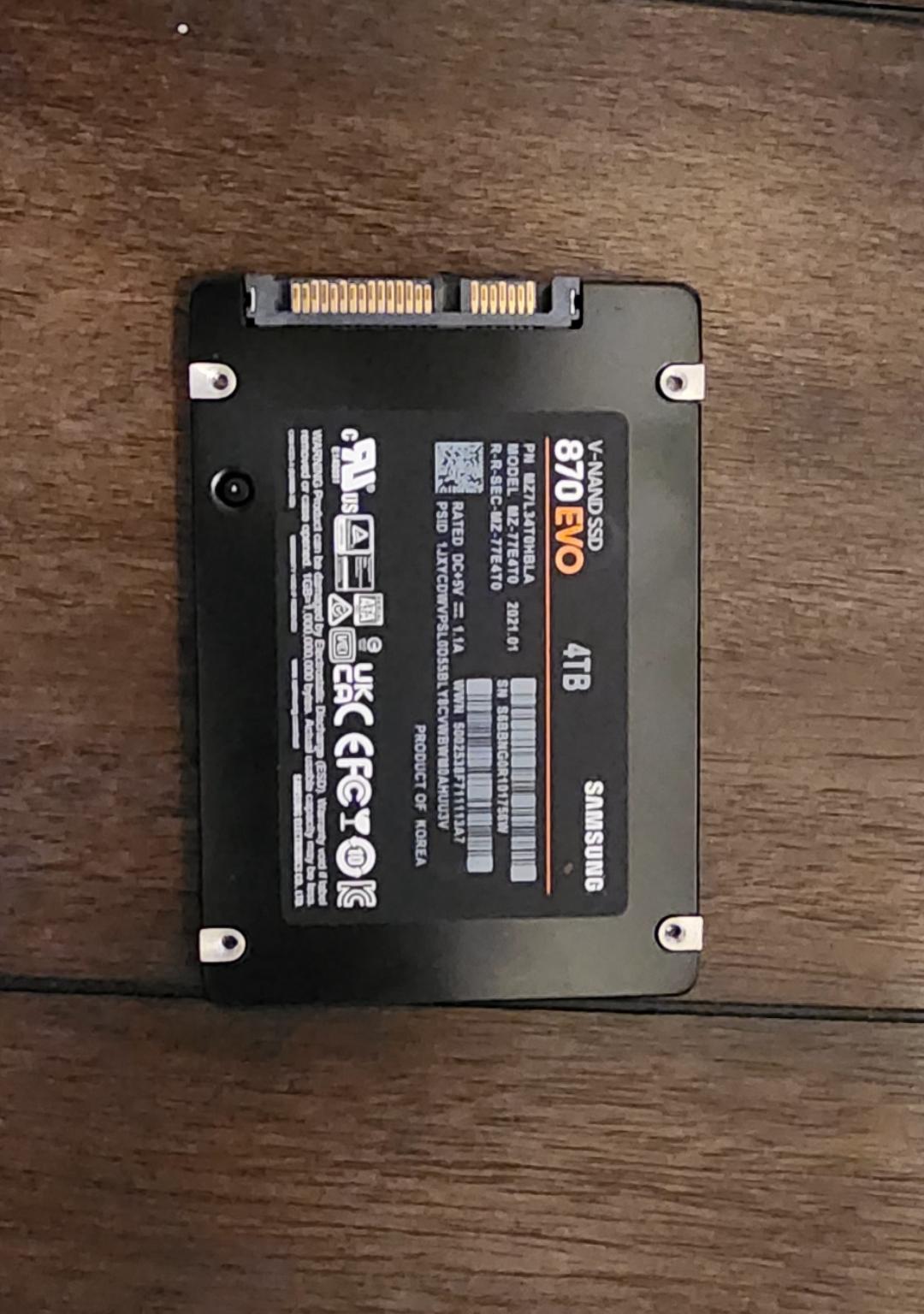 11 units of 870 EVO SATA 2.5" SSD 4TB