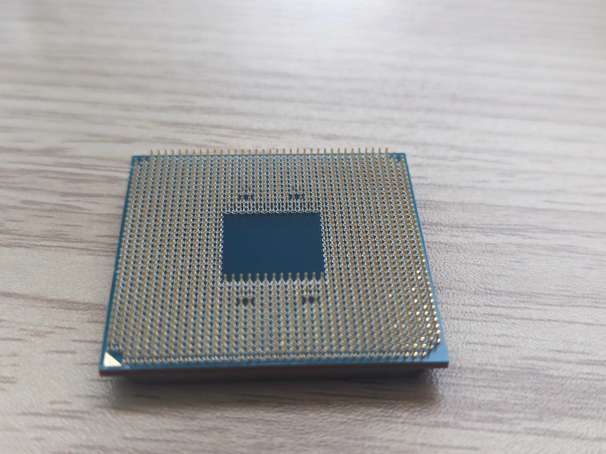 AMD Ryzen 5 3600 Processor (3.6GHz, 6 Cores, Socket AM4)