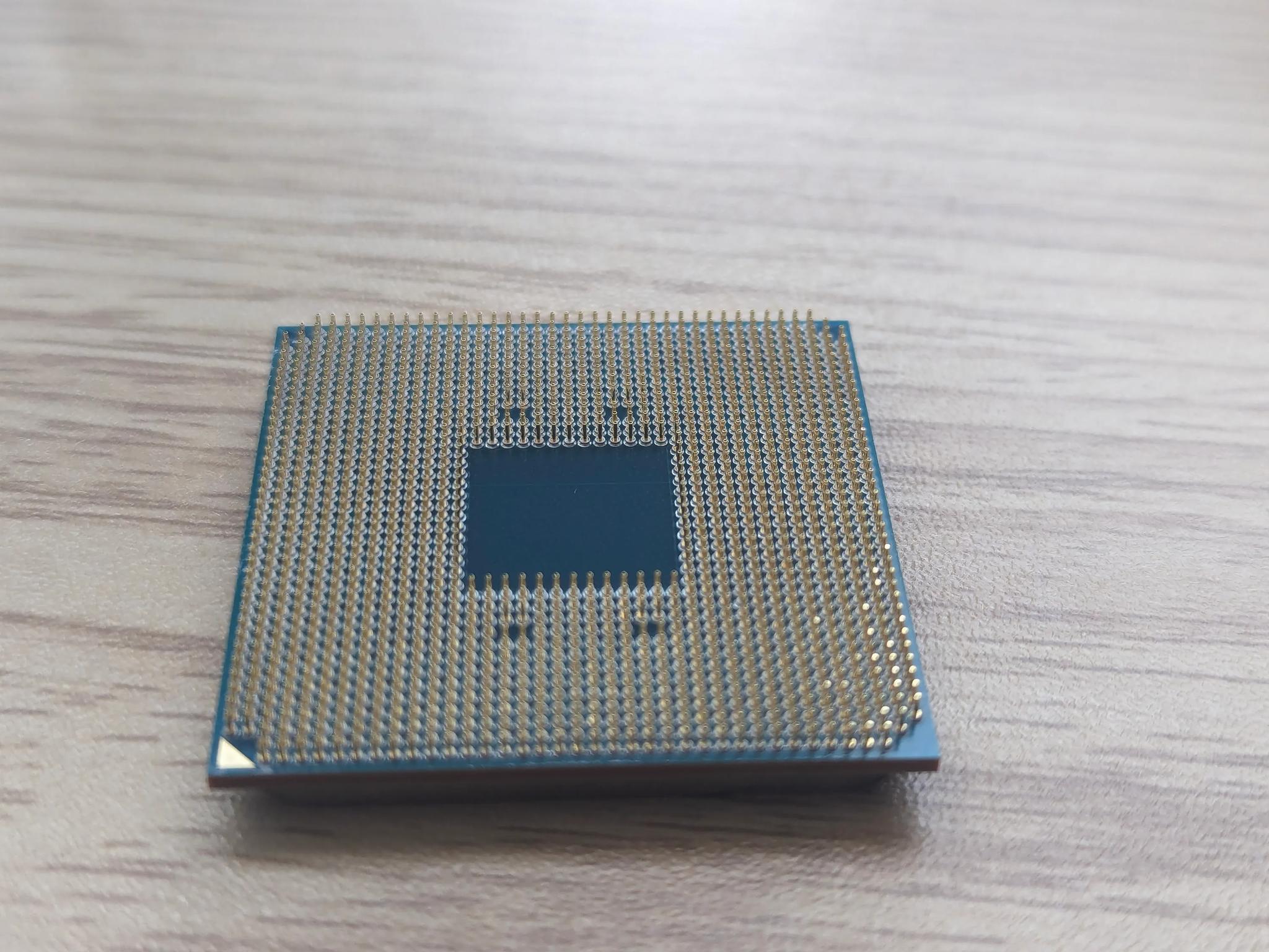 AMD Ryzen 5 3600 Processor (3.6GHz, 6 Cores, Socket AM4)