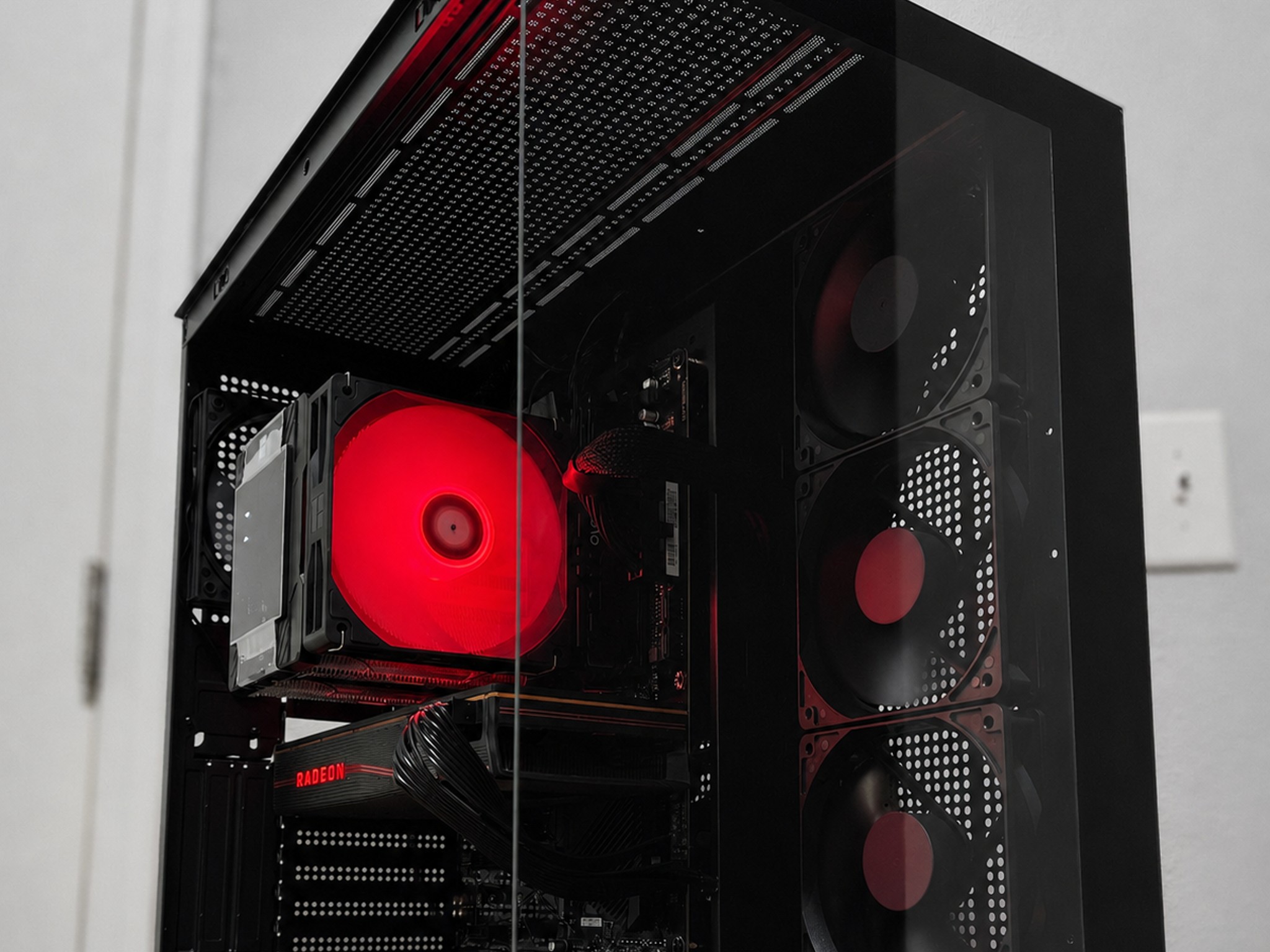 50th Anniversary RX 5700 XT Gaming PC | Ryzen 5 5600 | 16GB RAM | 2TB NVMe SSD | Ultra 1080p Gaming