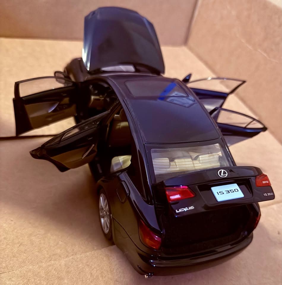 Autoart Performance 1/18 Scale 2006 Lexus IS350 Obsidian Black Model Car