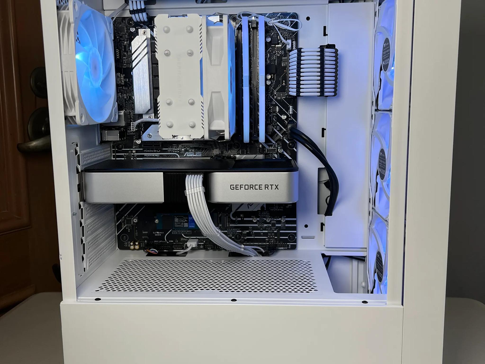 Mid Range White Gaming PC (i5-12400 + RTX 3060Ti)