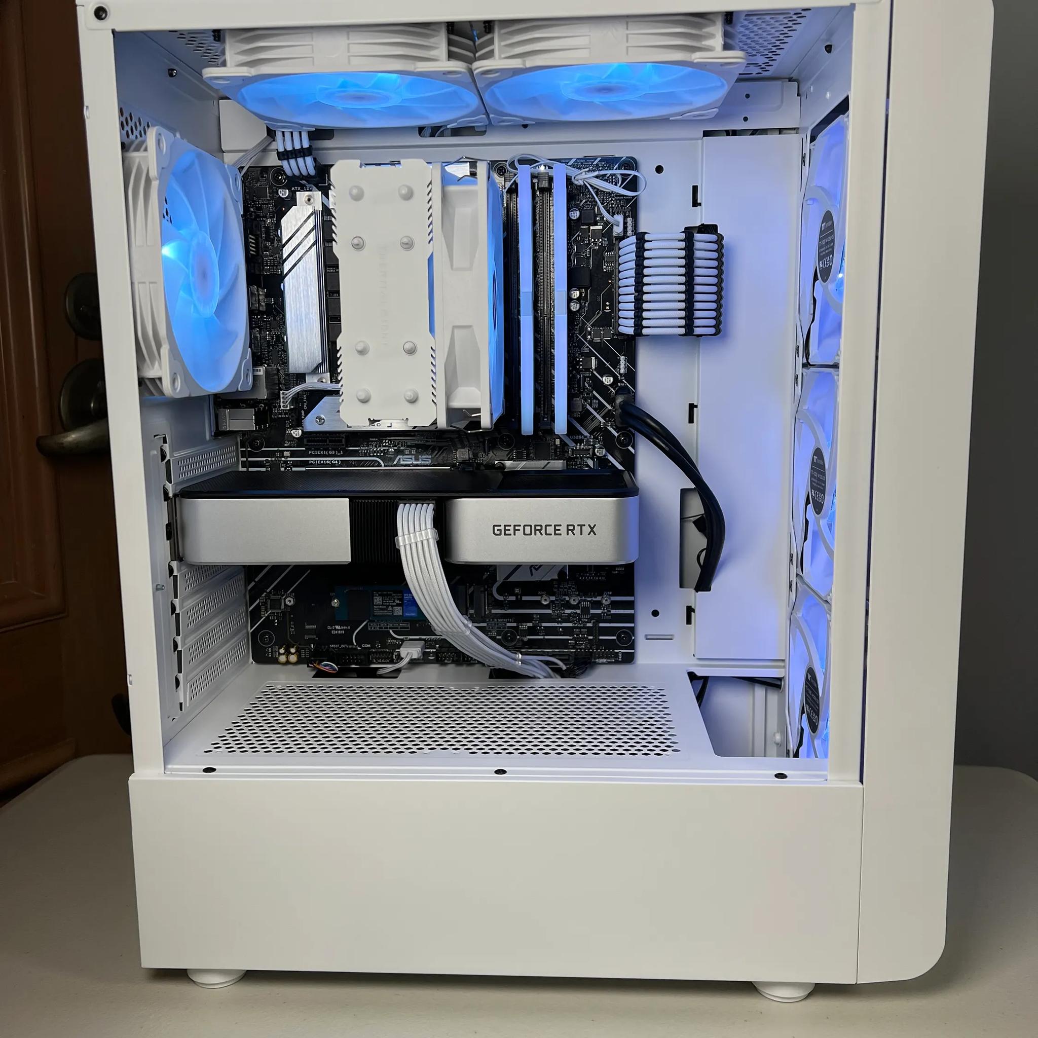 Mid Range White Gaming PC (i5-12400 + RTX 3060Ti)