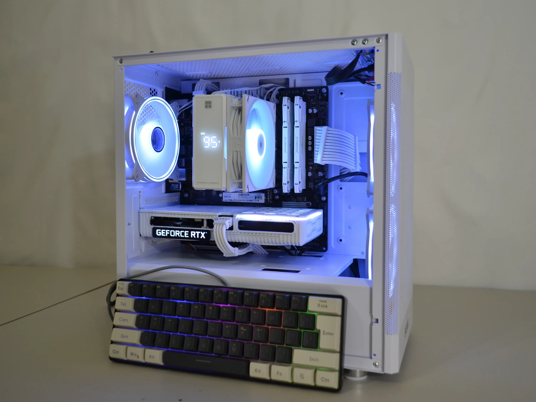⚪White Out V3⚪ Free Keyboard!⌨️ - RTX 3060ti | Ryzen 5 5500 | 1tb NVMe | Windows 11 FULLY ACTIVATED