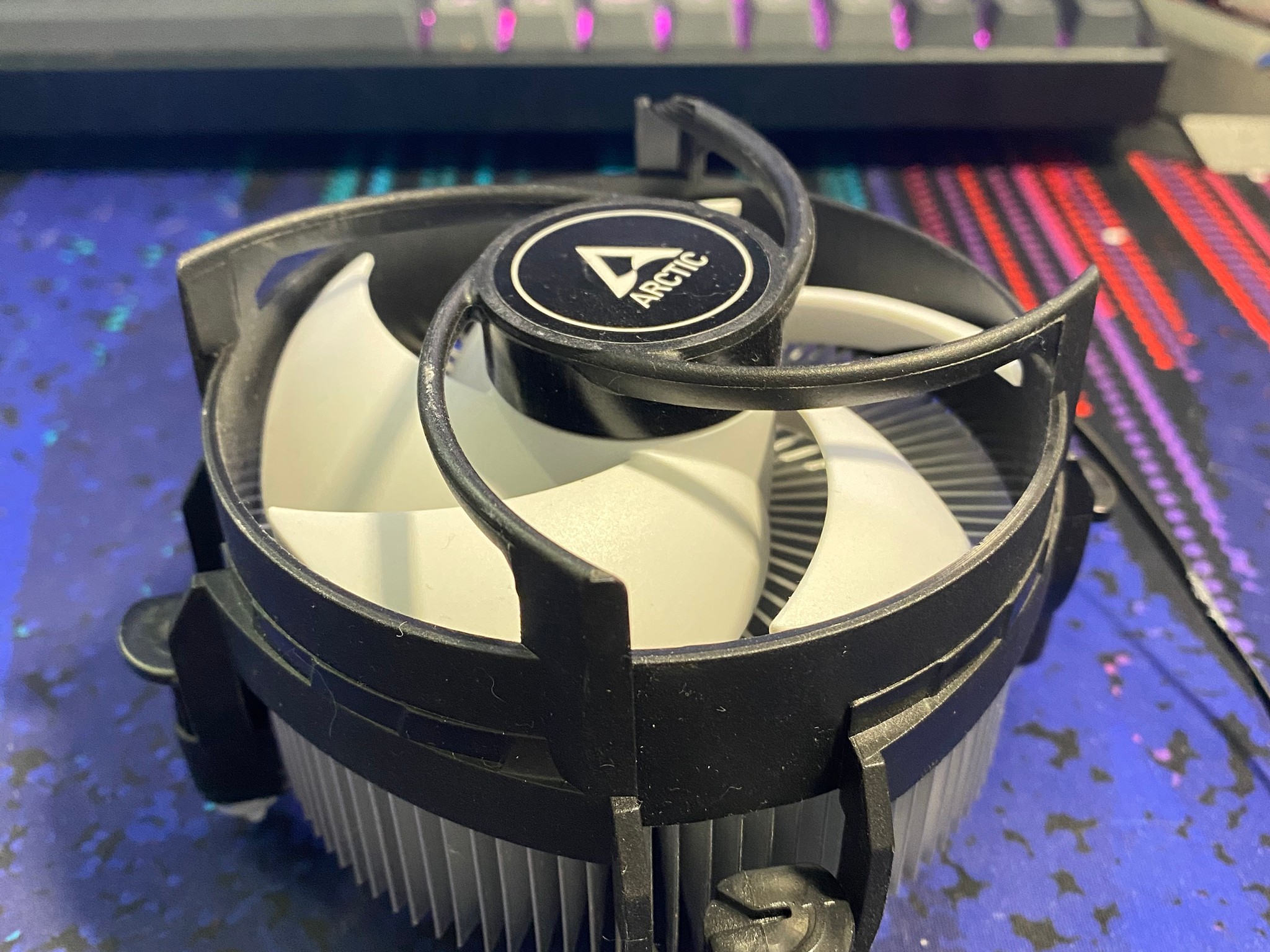 ARCTIC Alpine 12 CPU Cooler, 92 mm PWM Fan Top Blower, Intel LGA 115X/1200, 4-pin 100-2000 RPM