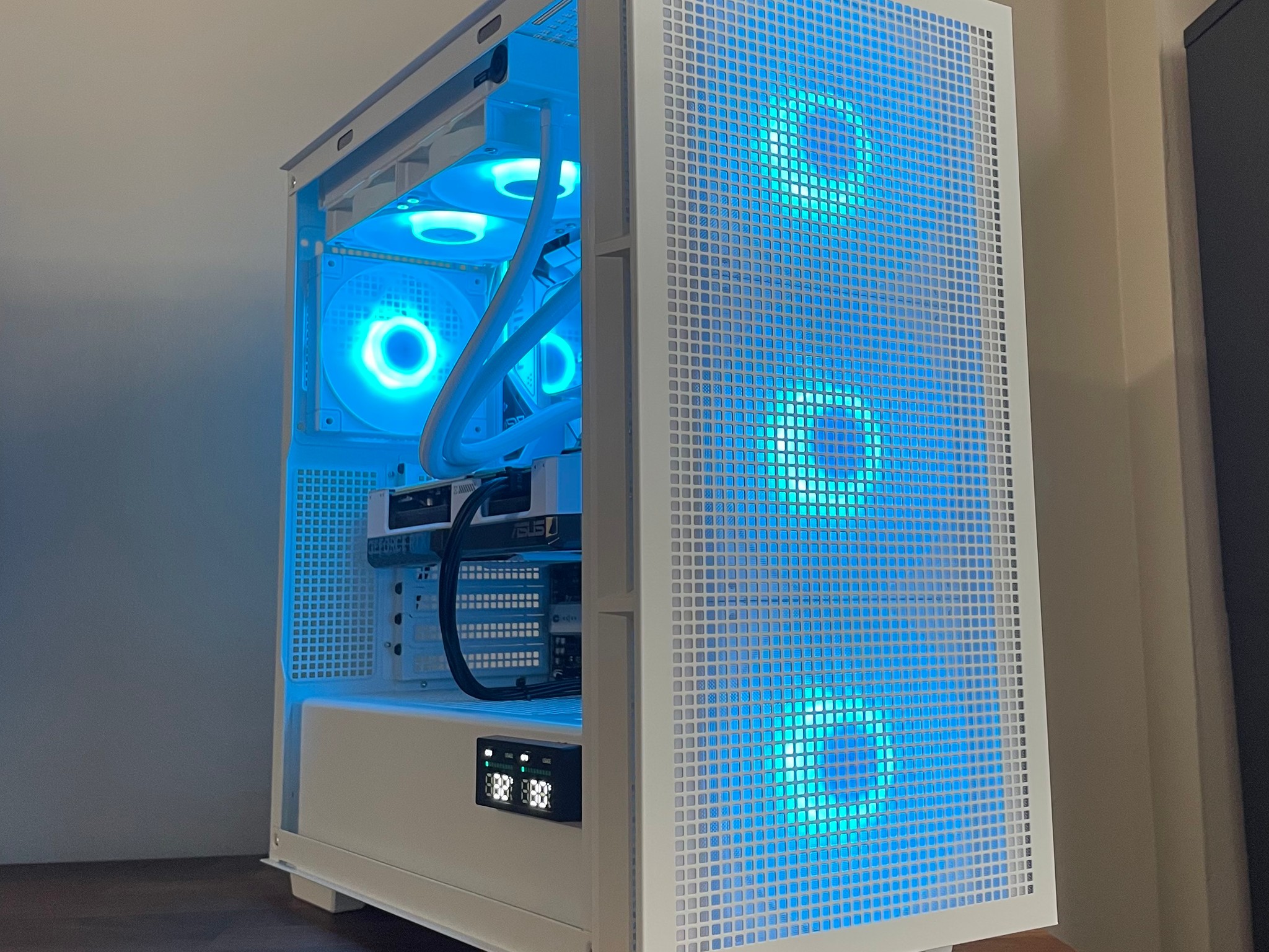 RTX 4070 | Intel i5 12600K | 32GB DDR5 | The Starfield 01