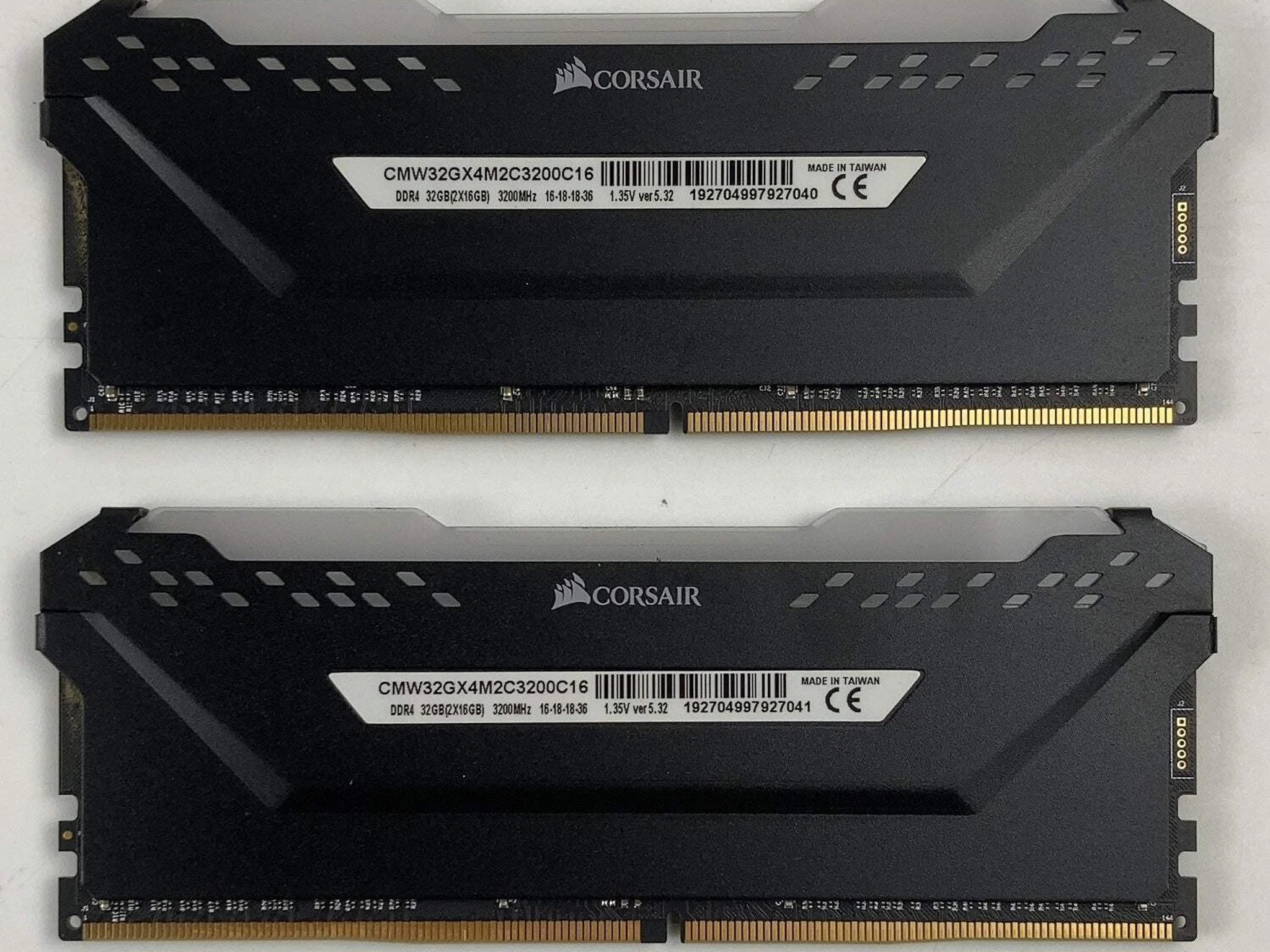 Corsair Vengeance RGB Pro 32GB (2x16GB) DDR4 3200MHz C16 - Black