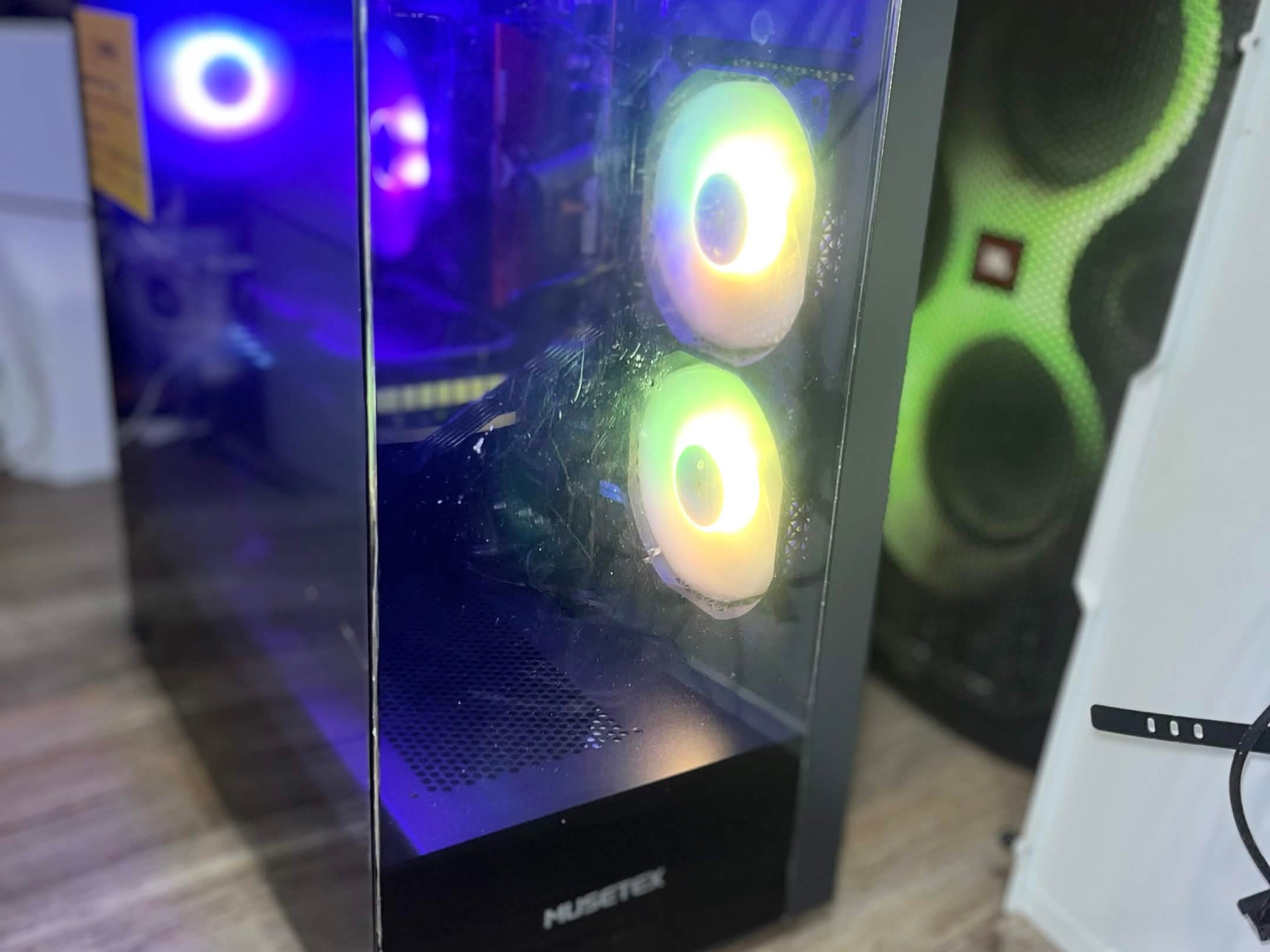 Custom Gaming PC & Monitor Bundle