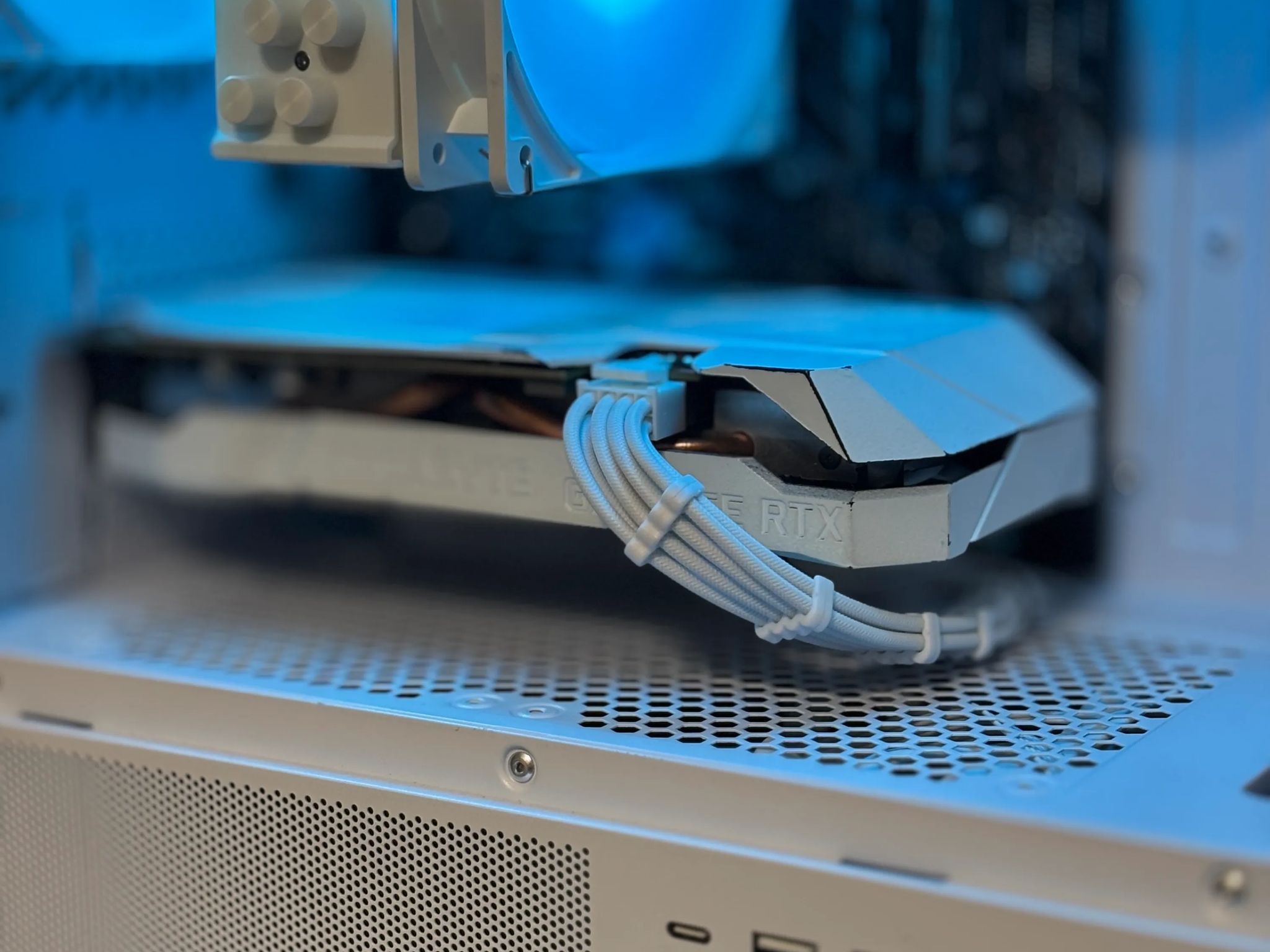 All White RTX Gaming PC