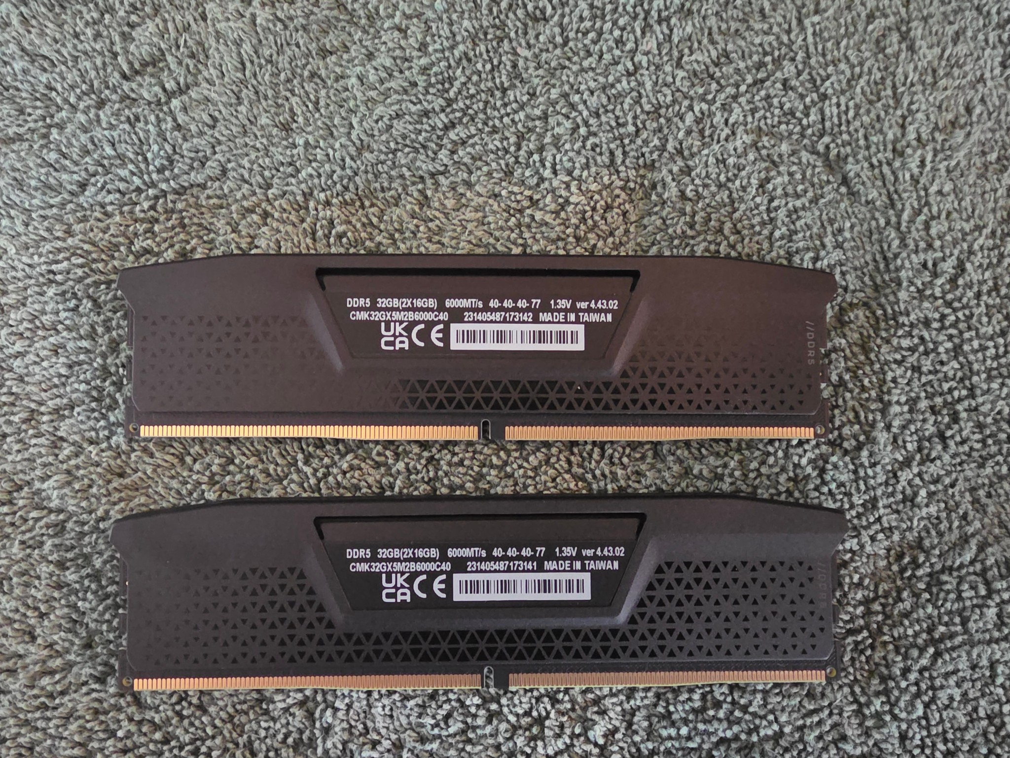 VENGEANCE 32GB (2x16GB) DDR5 DRAM 6000MT/s CL40 Memory Kit — Black