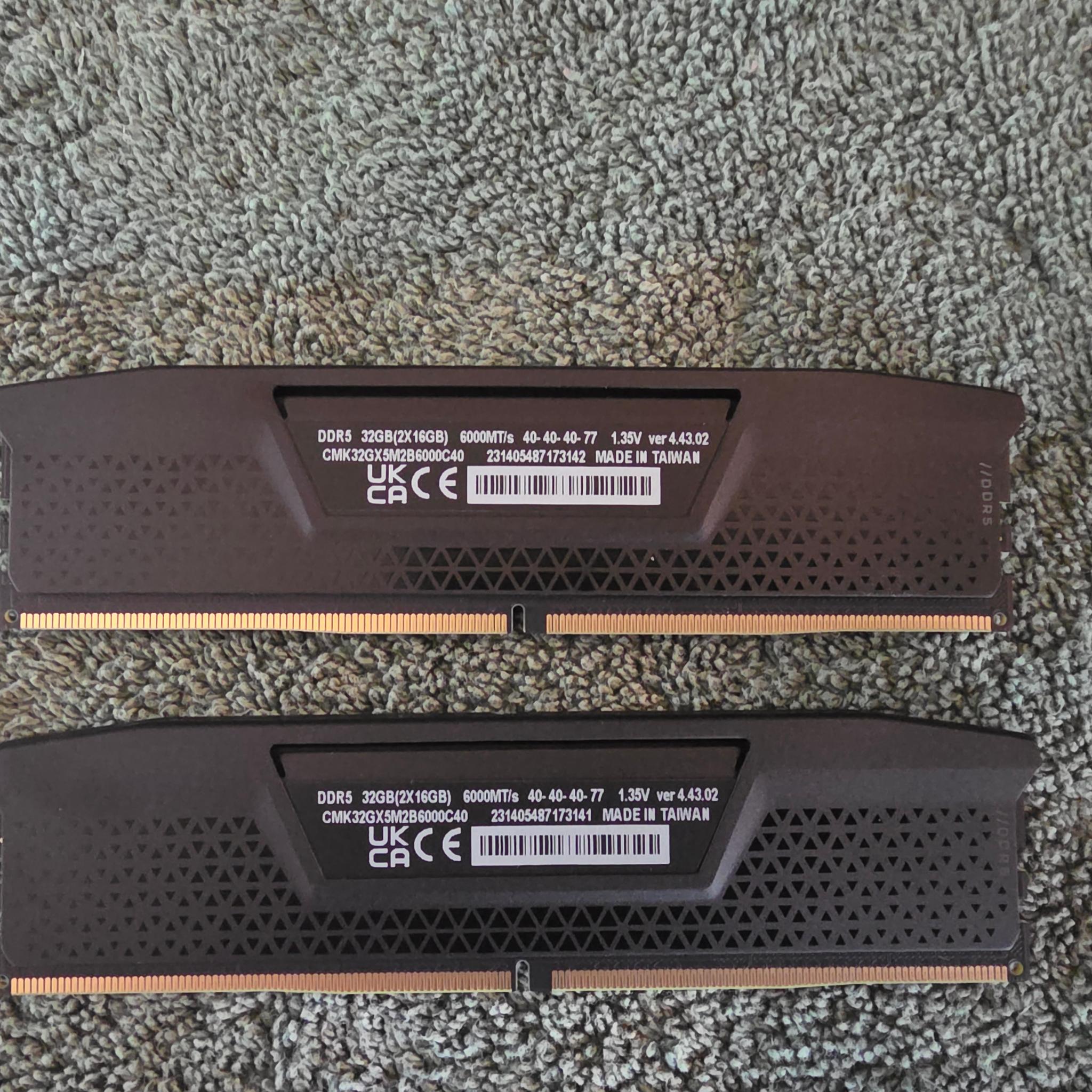 VENGEANCE 32GB (2x16GB) DDR5 DRAM 6000MT/s CL40 Memory Kit — Black