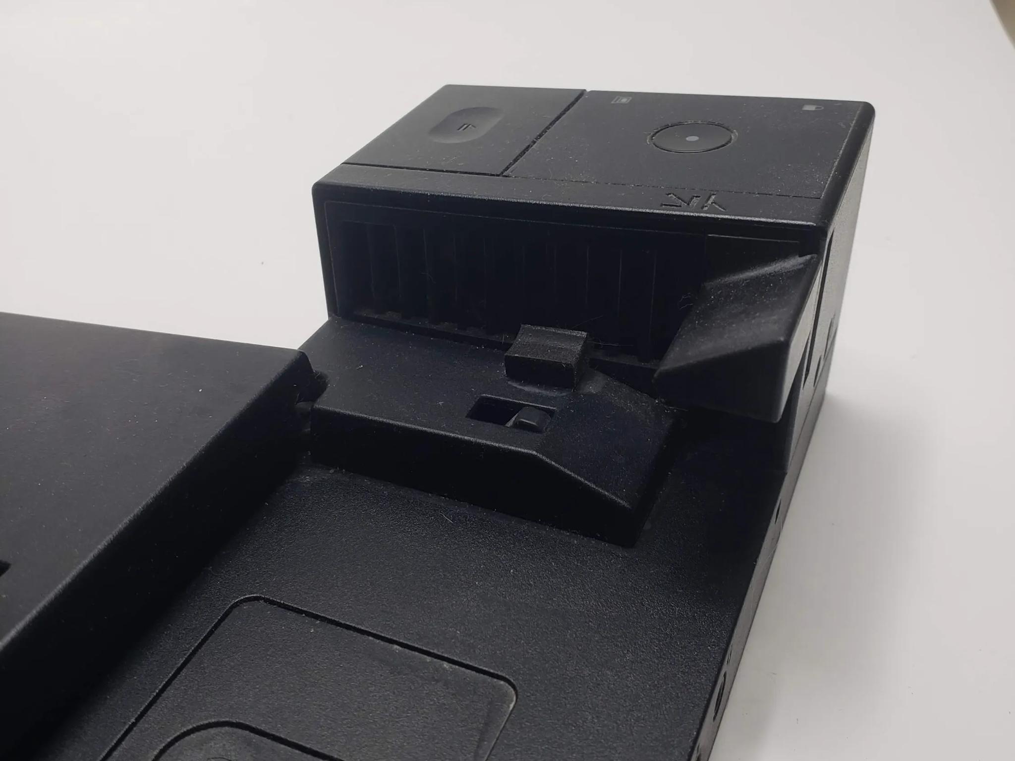 Lenovo ThinkPad Pro Docking Station 40A1 with Original 90W Lenovo Charger NO KEY