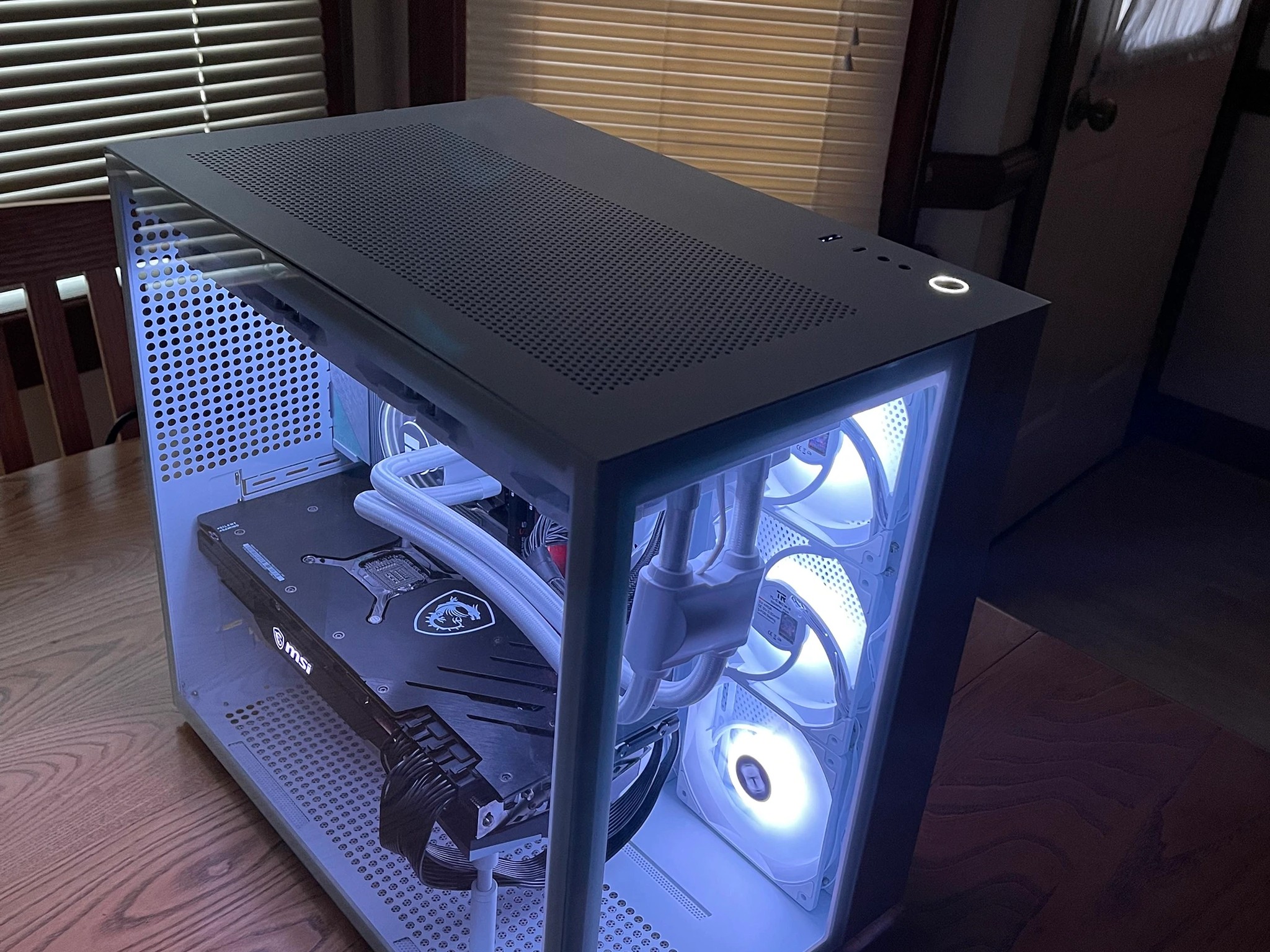 AM5 White High-end Gaming/Production PC: Radeon 7900XTX, Ryzen 9 7900X, 32gb DDR5, 2TB NVMe