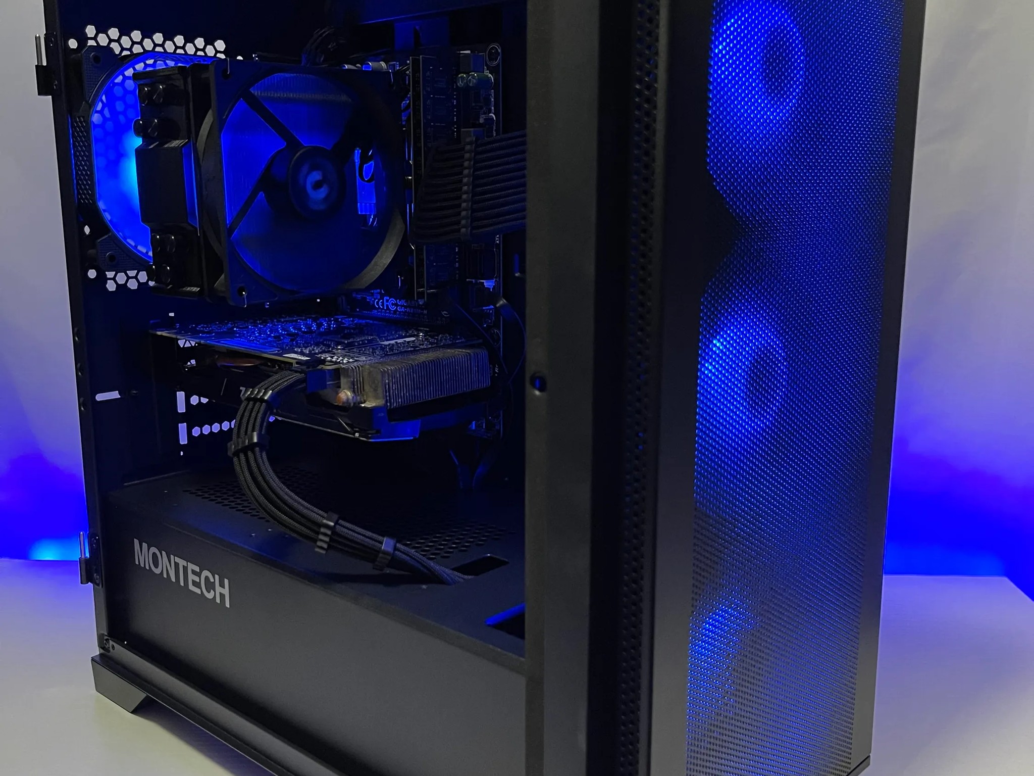 🎮Budget i7 Gaming PC | i7-4770 | GTX 1070 | 16GB RAM | 250GB SSD | 1TB HDD🎮