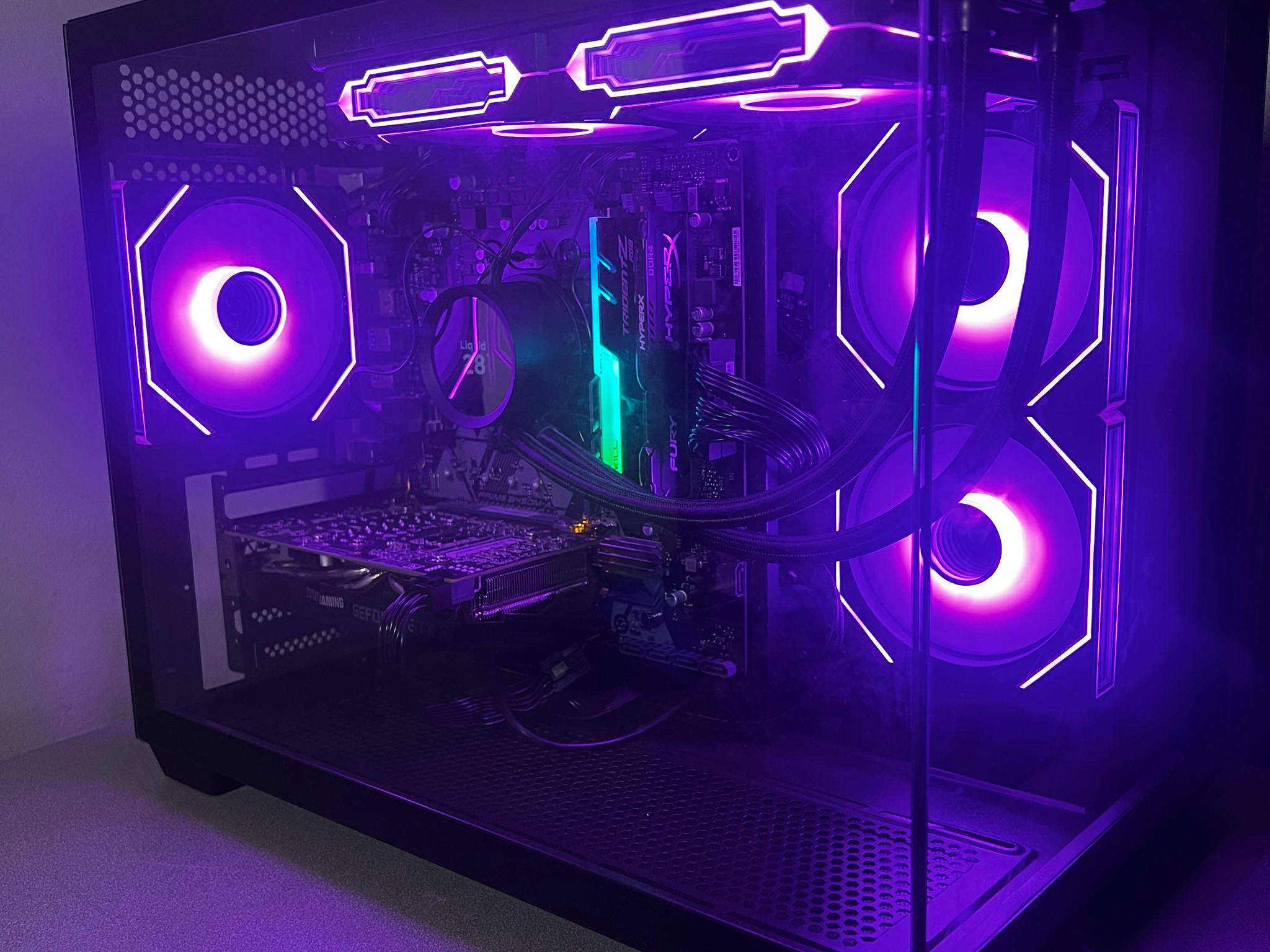 NZXT FrostFlow Gaming PC | Ryzen 5 4500 | GTX 1660 Super | 16GB DDR4 | LCD