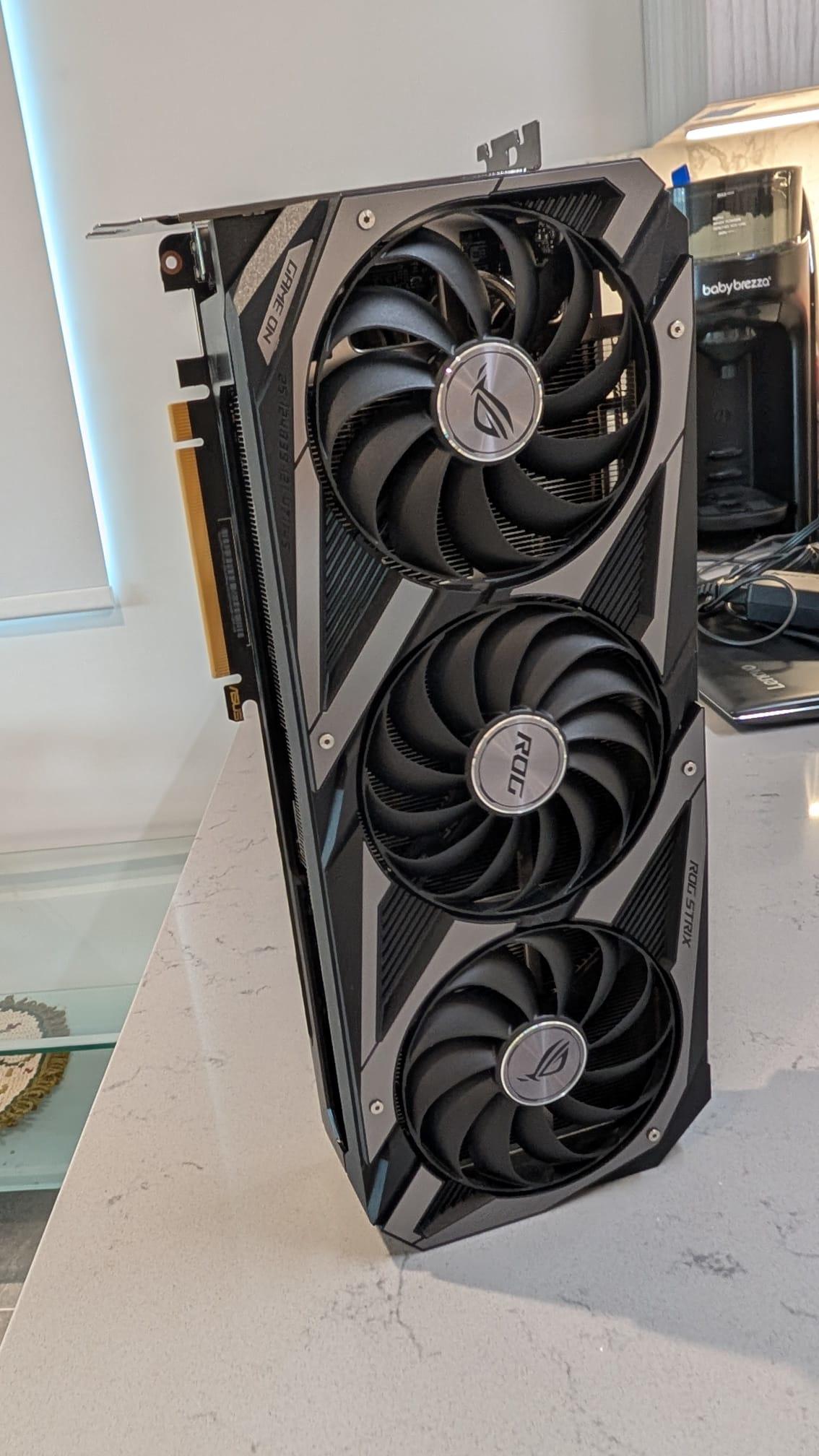 Clean and well-maintained - ASUS ROG Strix 3070 8GB