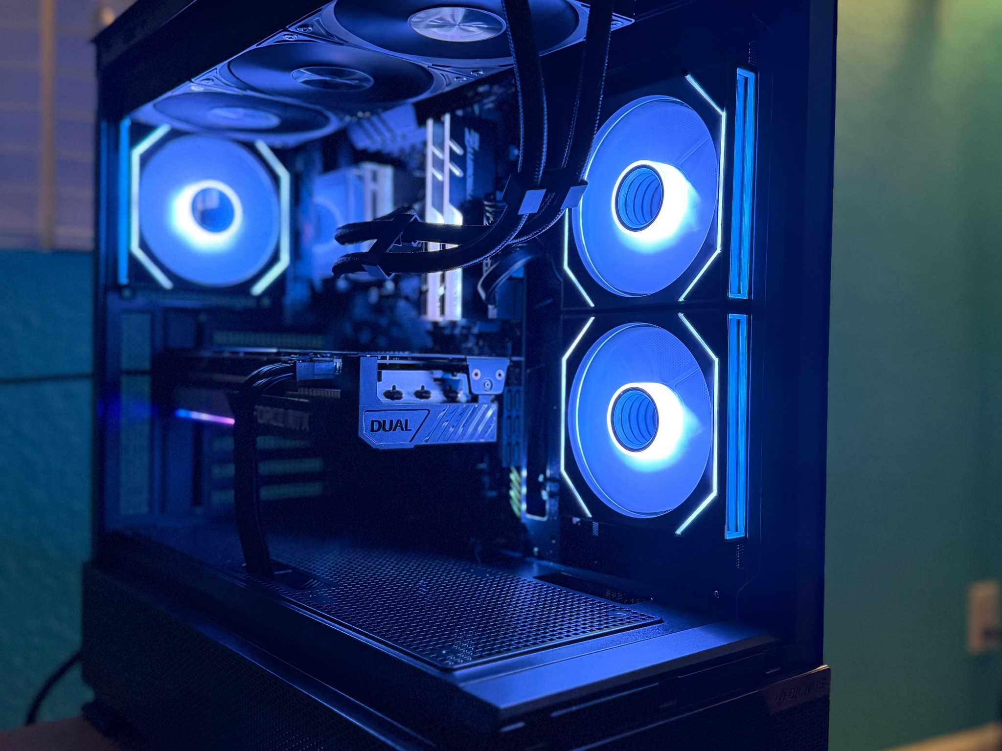 🔥 Ryzen 5 5500 | EVGA RTX 3070 XC3 | ASUS TUF WiFi | 16GB DDR4 | 512GB NVMe | RGB | Ready to Game