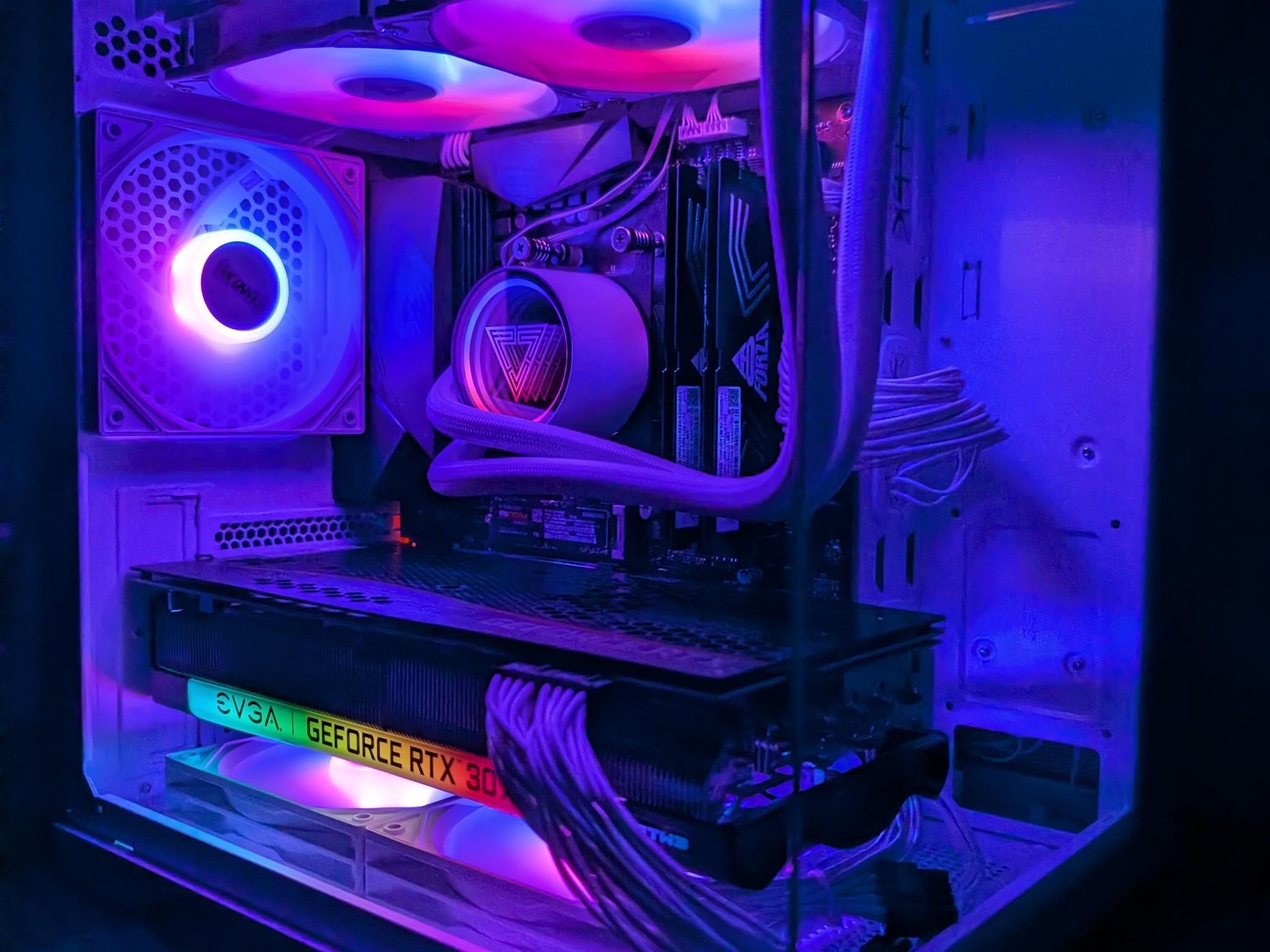 RTX 3070ti-Ryzen 7 5800xt-32GB DDR4 3200-1 TB NVME White Compact Gaming PC