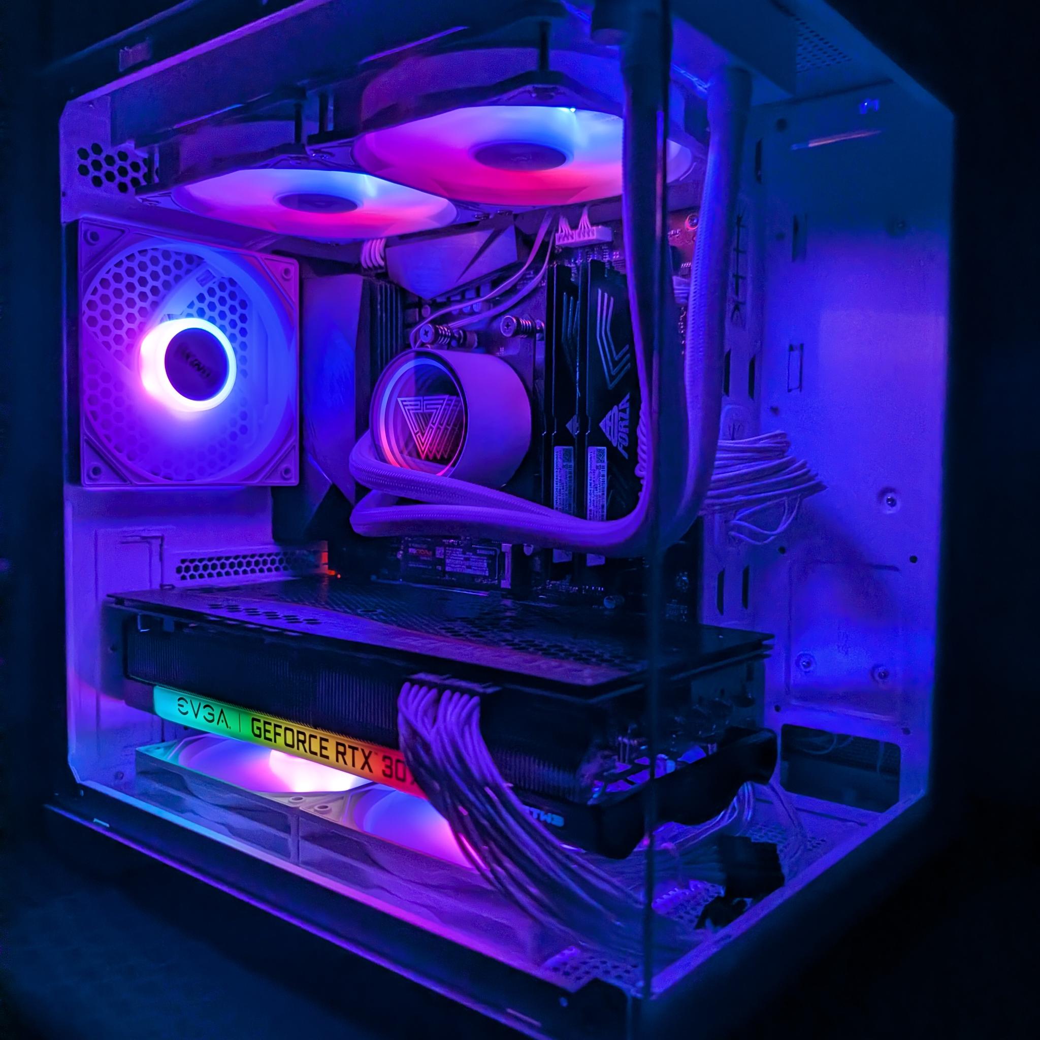 RTX 3070ti-Ryzen 7 5800xt-32GB DDR4 3200-1 TB NVME White Compact Gaming PC