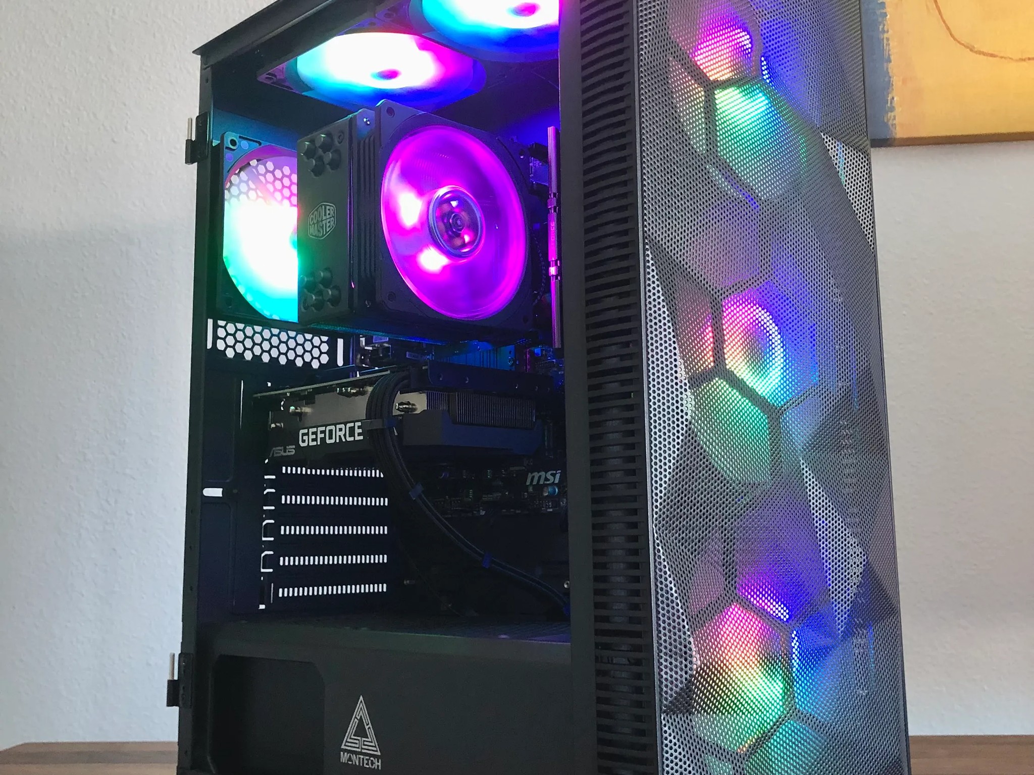 Ryzen 5 5600X | RTX 3050 | 16GB RAM | 1TB NVME