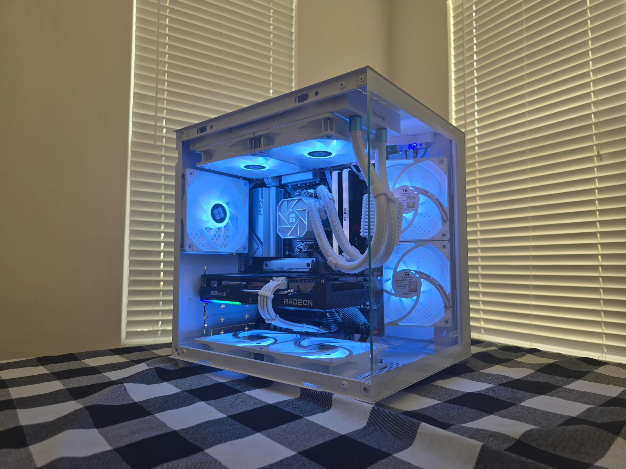 🧙🔮 MODERN MAGIC 🔮🧙 | 9060 XT 16 GB | Ryzen 5 7600x | 32 GB DDR5 | 1 TB SSD | WiFi Enabled