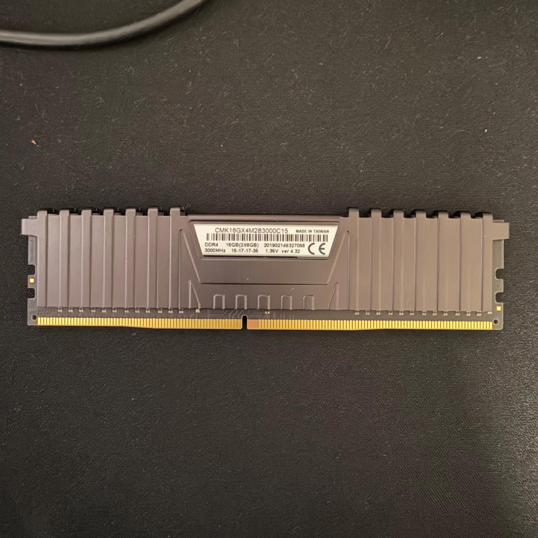 Corsair Vengeance LPX DDR4 32 GB (4x8) 3000 MHz
