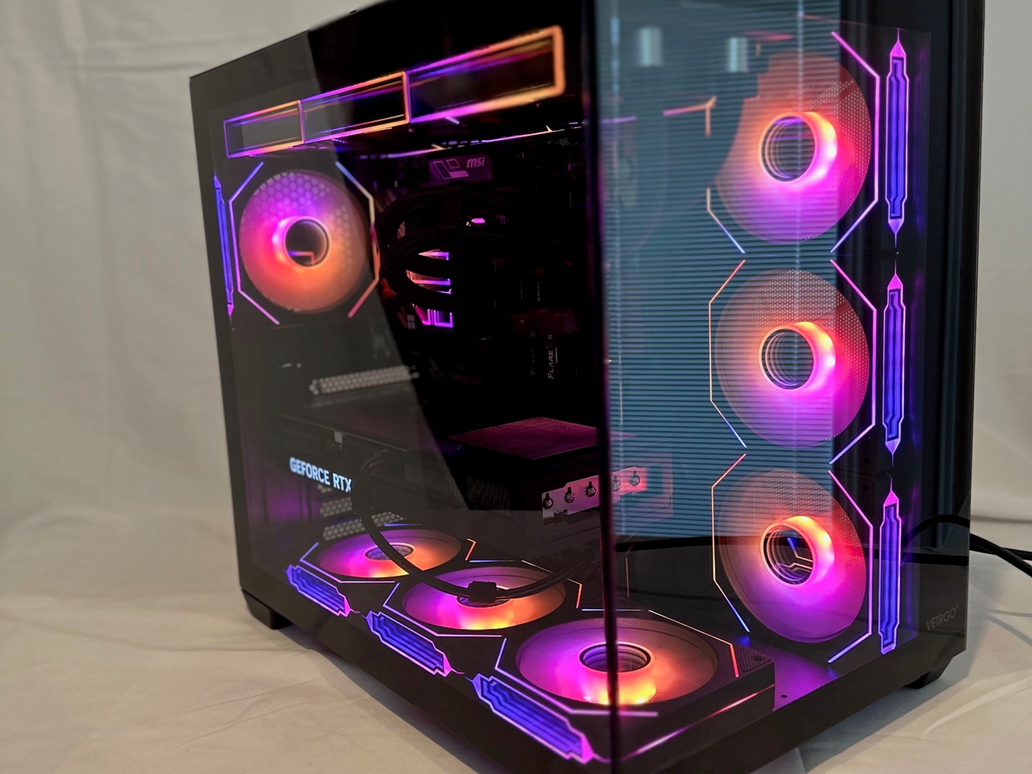 Ryzen 5 7600X3D / RTX 5070 Ti 16GB - Mid Tower Gaming Beast