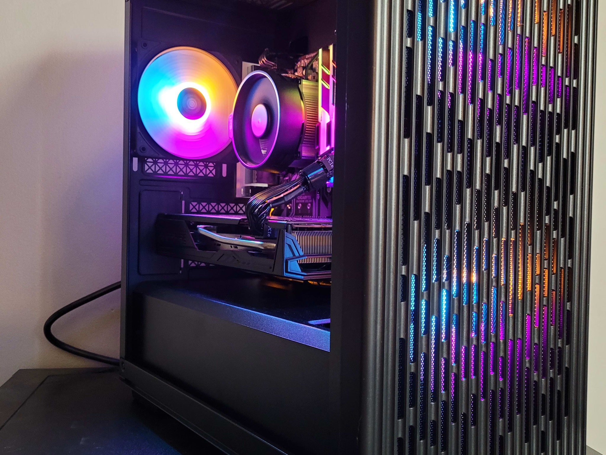 Team Red | Radeon 5600XT Pulse, Ryzen 5 2600 6-Core Processor